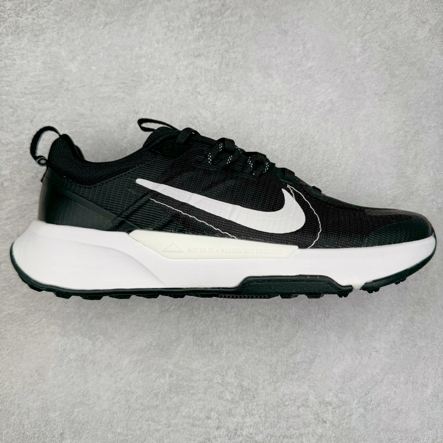 ＃纯原福利 NK Juniper Trail 2 Next Nature 朱尼珀2代系列低帮户外轻量透气休闲运动越野跑鞋 DM0822-001 原楦开发纸版楦型 采用Flywire飞线与鞋带相结合鞋面材质 原楦原纸版数据开发版型 内里嵌入定型海绵 全新缓震EVA科技物料中底 外置防滑耐磨锯齿橡胶大底 缔造稳固脚感 越野跑步鞋支撑力出众 为小径奔跑带来平稳顺畅的迈步体验 助你专注畅跑 鞋面采用耐穿材料 结合鞋底强劲抓地设计 让你在面对崎岖路况时依然能勇往直前 尺码：39 40 40.5 41 42 42.5 43 44 44.5 45-选品中心