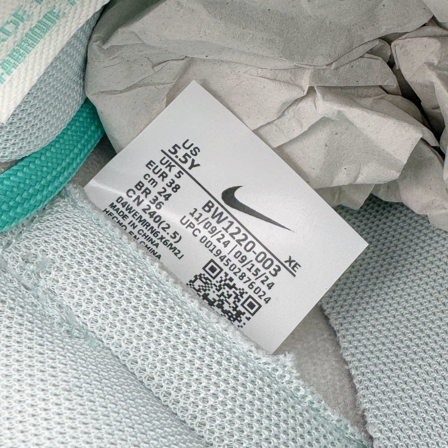 图片[22]-＃YC纯原 NK Dunk Low 遇见神鹿 BW1220-003 定制系列天花板 无原鞋不开发 全系列得物原鞋一比一校对开发 配色持续更新中 终端对接 优势输出 全套原厂楦头原纸板数据档案倾力打造 原汁原味莞产 极致还原 圈内最强针车工艺 高端零售指定版 广东原厂配套原盒原标 鞋盒分三个尺码段 原厂冲刀 超高清洁度 全鞋零毛边皮料切割 采用原厂百宏鞋带以及原厂百宏织唛舌标 内标可供原厂几率过验 进口原装条纹中底布 四线拉帮白色点胶 原厂拉帮手法遵循公司 原厂电绣 极致还原 尺码：36 36.5 37.5 38 38.5 39 40 40.5 41 42 42.5 43 44 44.5 45 46-选品中心