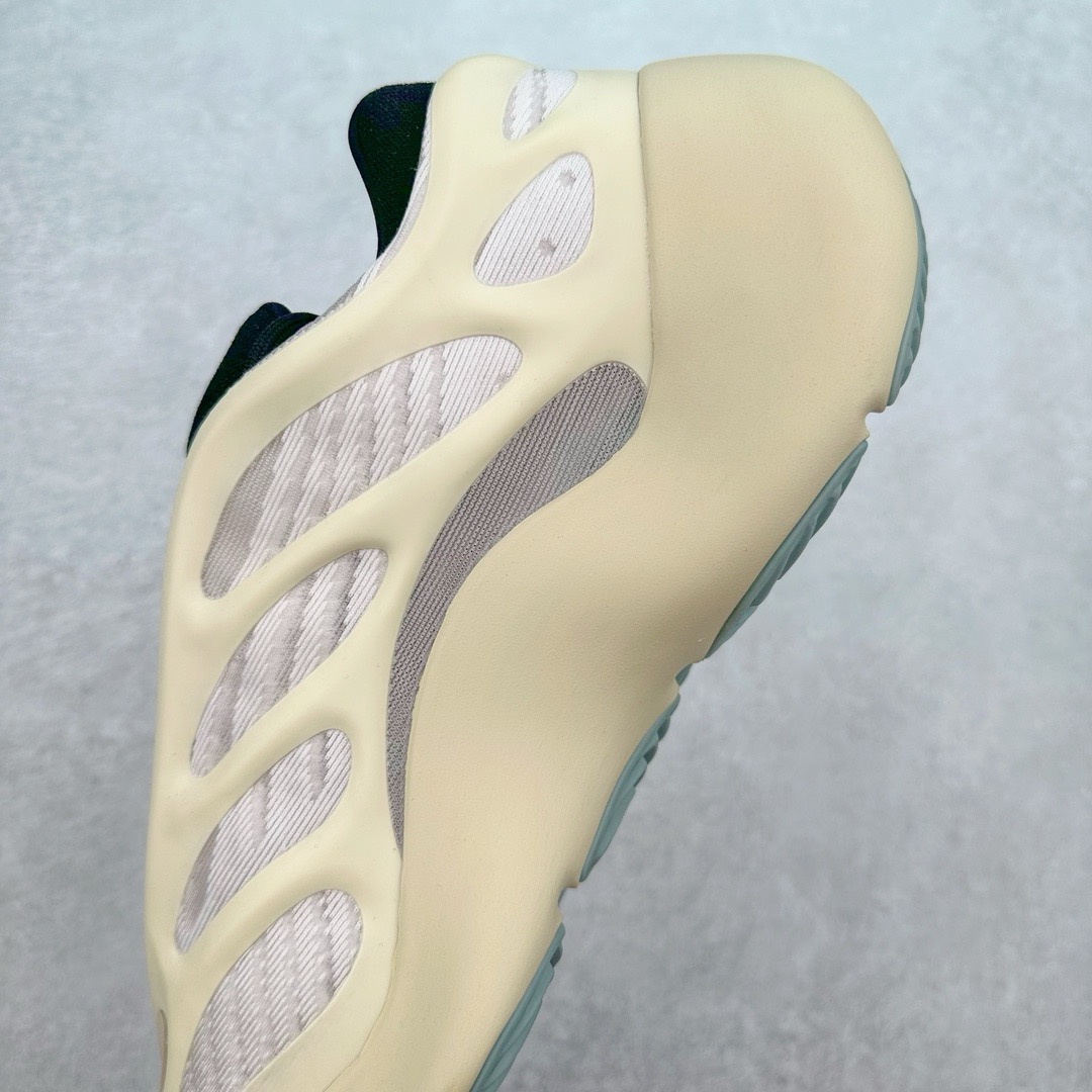 图片[7]-#纯原福利 偏小一码 Yeezy Boost 700V3 奶白黑 FW4980 全套原楦原纸版 打造灵魂正确版型 原厂贾卡原面 纹路与正品一致 高频进口夜光KPU完美组合原面 呈现炫丽星空夜光效果 此款非Boost爆米花科技 鞋底采用BOUNCE 全新缓震科技 脚感同样舒适 原厂RB鞋头材质 质感厚度与正品一致 完美贴合成型 正确原盒原标包装 匠心工艺 仅对原鞋 尺码：36 36.5 37.5 38 38.5 39 40-选品中心