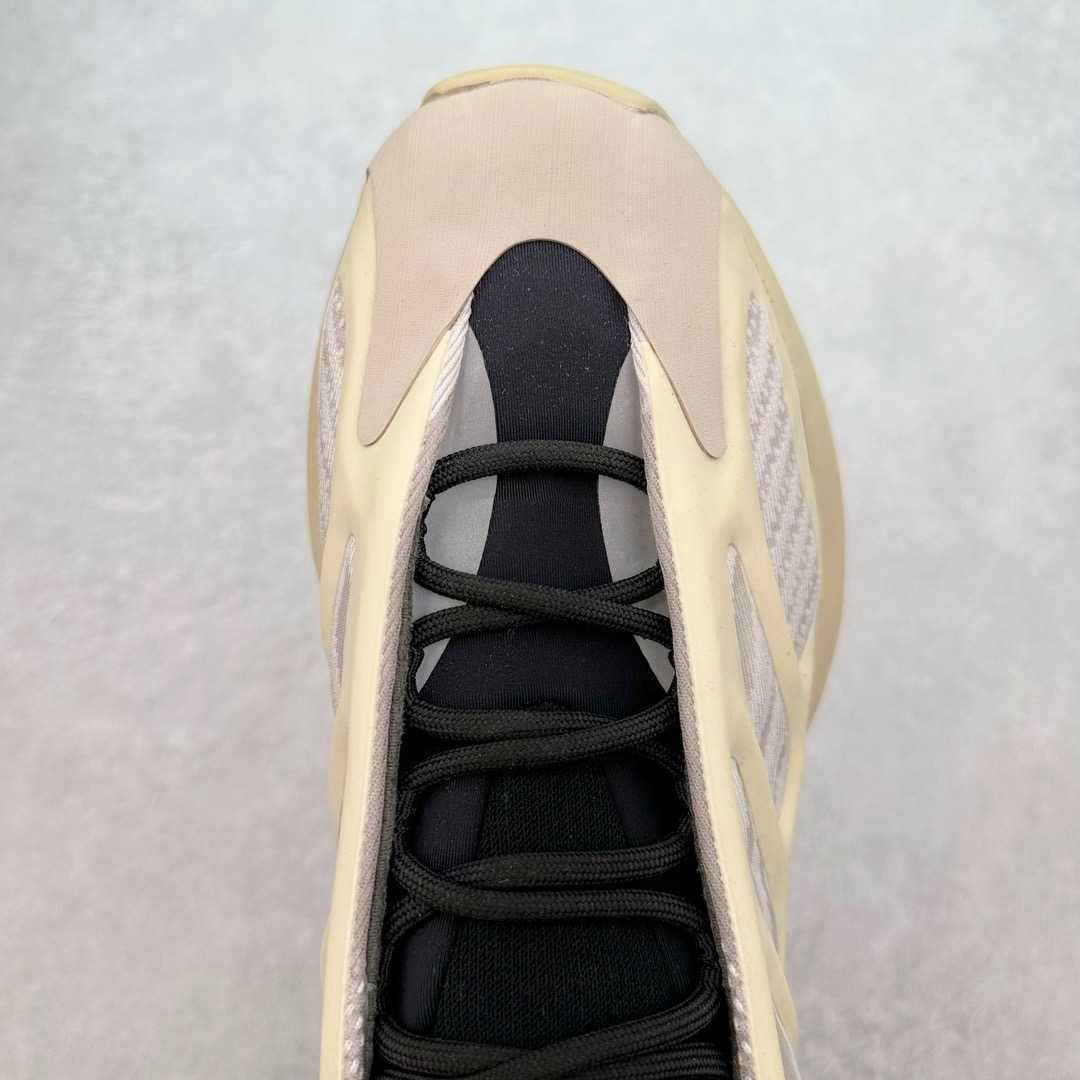 图片[4]-#纯原福利 偏小一码 Yeezy Boost 700V3 奶白黑 FW4980 全套原楦原纸版 打造灵魂正确版型 原厂贾卡原面 纹路与正品一致 高频进口夜光KPU完美组合原面 呈现炫丽星空夜光效果 此款非Boost爆米花科技 鞋底采用BOUNCE 全新缓震科技 脚感同样舒适 原厂RB鞋头材质 质感厚度与正品一致 完美贴合成型 正确原盒原标包装 匠心工艺 仅对原鞋 尺码：36 36.5 37.5 38 38.5 39 40-选品中心