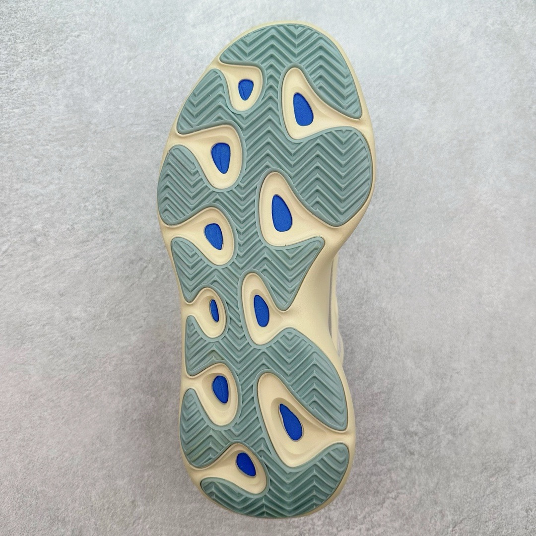 图片[9]-#纯原福利 偏小一码 Yeezy Boost 700V3 奶白黑 FW4980 全套原楦原纸版 打造灵魂正确版型 原厂贾卡原面 纹路与正品一致 高频进口夜光KPU完美组合原面 呈现炫丽星空夜光效果 此款非Boost爆米花科技 鞋底采用BOUNCE 全新缓震科技 脚感同样舒适 原厂RB鞋头材质 质感厚度与正品一致 完美贴合成型 正确原盒原标包装 匠心工艺 仅对原鞋 尺码：36 36.5 37.5 38 38.5 39 40-选品中心