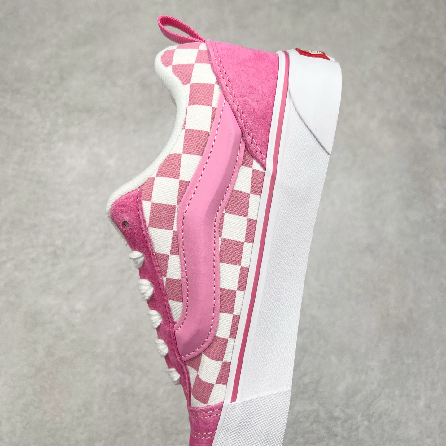 图片[7]-Vans Knu Skool 面包鞋 范斯官方 复古休闲帆布硫化鞋 减龄可爱蜜桃黑火龙果 春日出街必备 尺码：35 36 36.5 37 38 38.5 39 40 40.5 41 42 42.5 43 44 45 工艺：硫化1：1（重量1：1、真标、原钢印、材质标、鞋型标、合格证）-选品中心