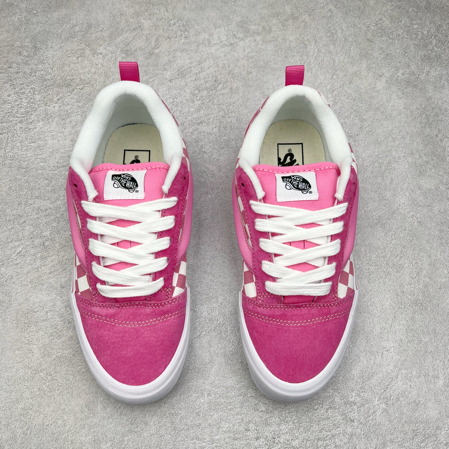 图片[2]-Vans Knu Skool 面包鞋 范斯官方 复古休闲帆布硫化鞋 减龄可爱蜜桃黑火龙果 春日出街必备 尺码：35 36 36.5 37 38 38.5 39 40 40.5 41 42 42.5 43 44 45 工艺：硫化1：1（重量1：1、真标、原钢印、材质标、鞋型标、合格证）-选品中心