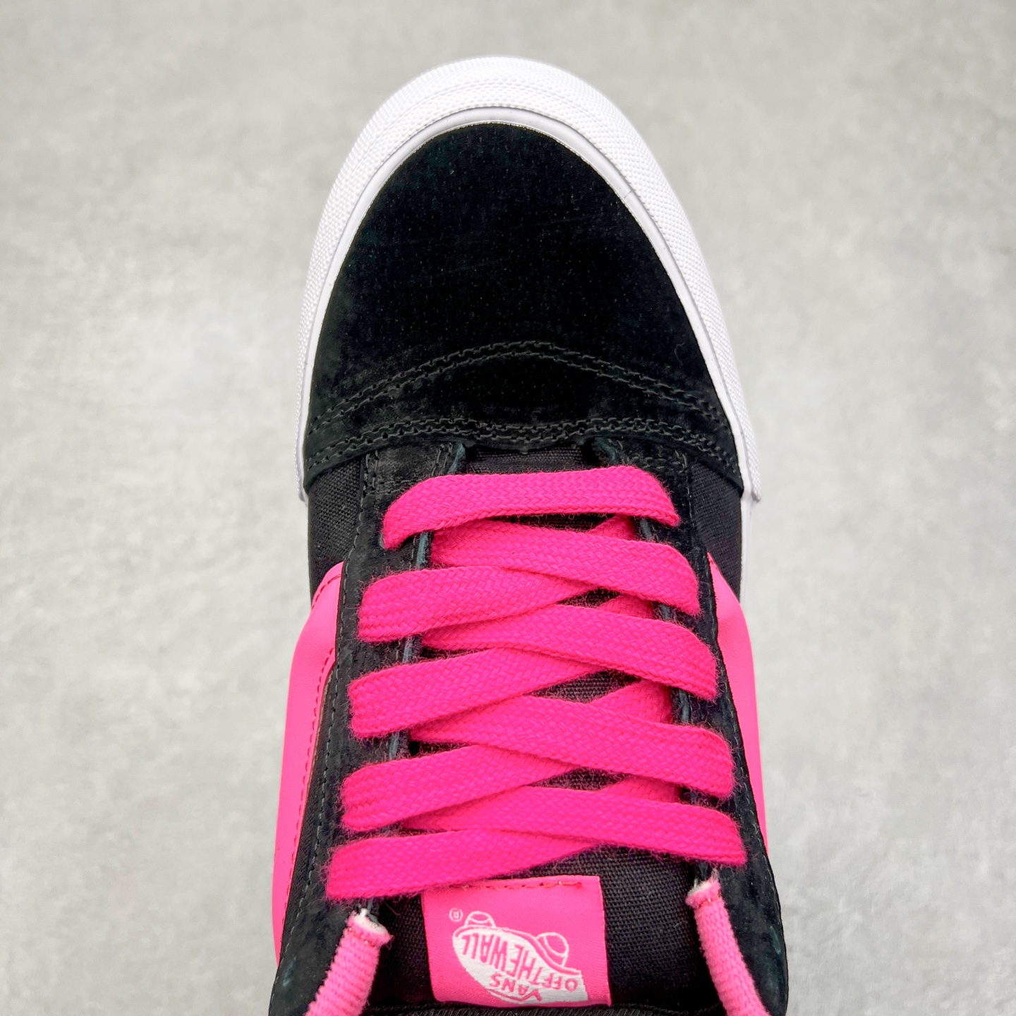 图片[4]-Vans Knu Skool 面包鞋 范斯官方 复古休闲帆布硫化鞋 减龄可爱蜜桃黑火龙果 春日出街必备 尺码：35 36 36.5 37 38 38.5 39 40 40.5 41 42 42.5 43 44 45 工艺：硫化1：1（重量1：1、真标、原钢印、材质标、鞋型标、合格证）-选品中心