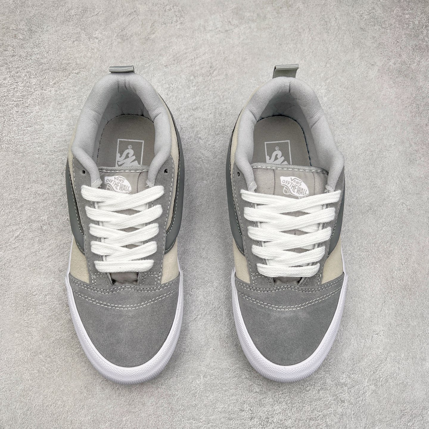 图片[2]-Vans Knu Skool 面包鞋 范斯官方 复古休闲帆布硫化鞋 减龄可爱蜜桃黑火龙果 春日出街必备 尺码：35 36 36.5 37 38 38.5 39 40 40.5 41 42 42.5 43 44 45 工艺：硫化1：1（重量1：1、真标、原钢印、材质标、鞋型标、合格证）-选品中心