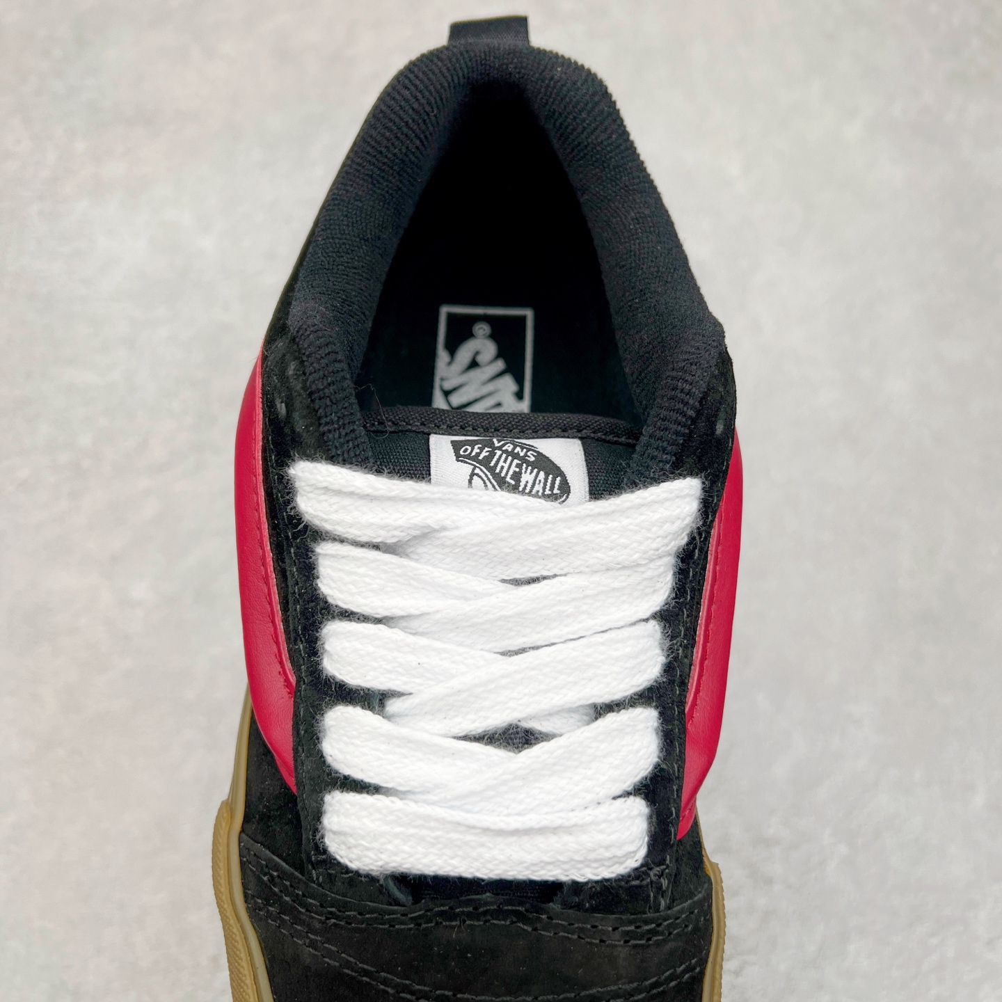 图片[5]-Vans Knu Skool 面包鞋 范斯官方 复古休闲帆布硫化鞋 减龄可爱蜜桃黑火龙果 春日出街必备 尺码：35 36 36.5 37 38 38.5 39 40 40.5 41 42 42.5 43 44 45 工艺：硫化1：1（重量1：1、真标、原钢印、材质标、鞋型标、合格证）-选品中心