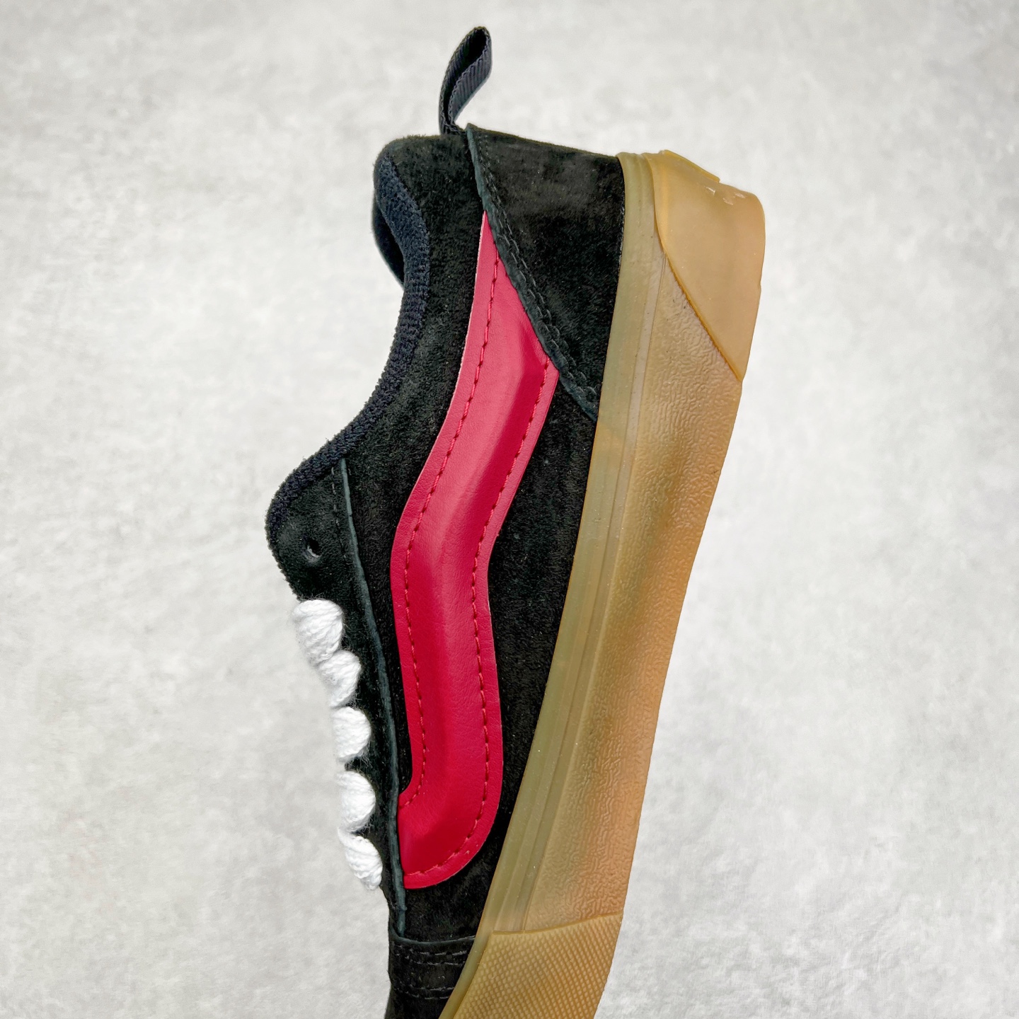 图片[7]-Vans Knu Skool 面包鞋 范斯官方 复古休闲帆布硫化鞋 减龄可爱蜜桃黑火龙果 春日出街必备 尺码：35 36 36.5 37 38 38.5 39 40 40.5 41 42 42.5 43 44 45 工艺：硫化1：1（重量1：1、真标、原钢印、材质标、鞋型标、合格证）-选品中心