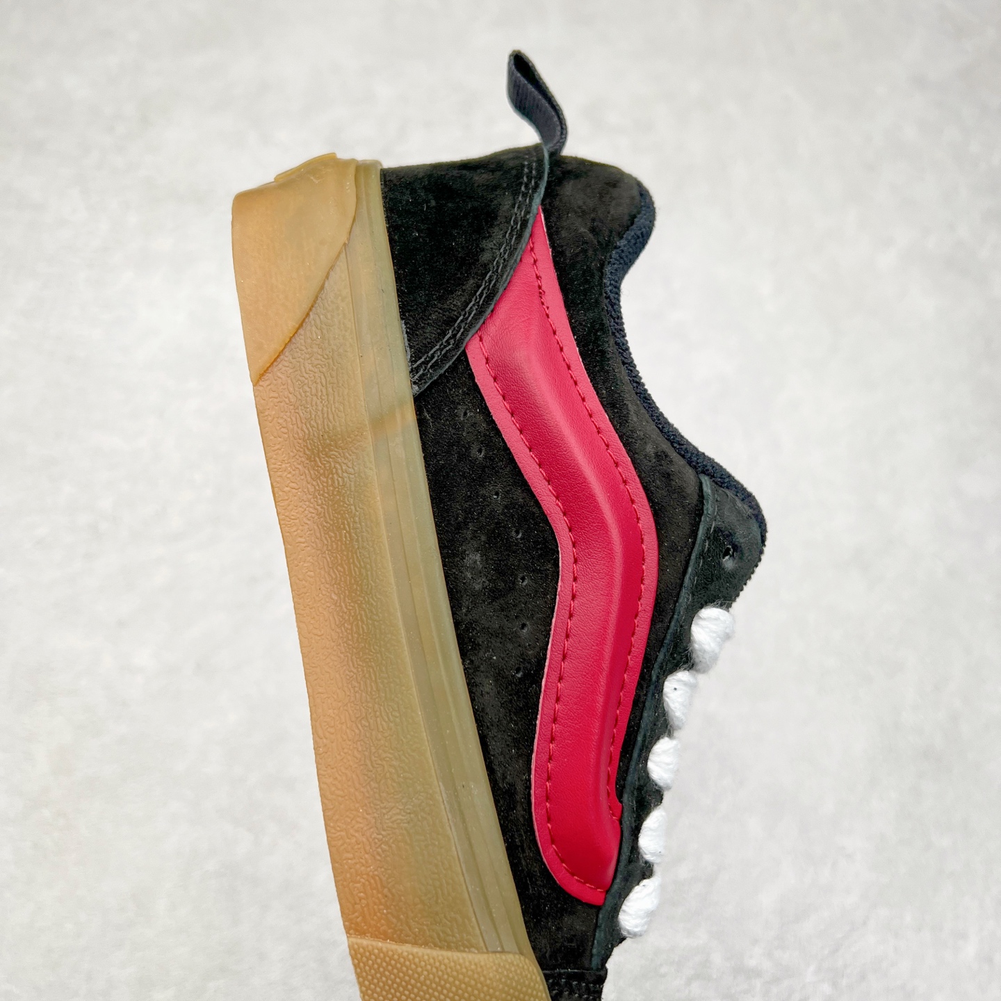 图片[6]-Vans Knu Skool 面包鞋 范斯官方 复古休闲帆布硫化鞋 减龄可爱蜜桃黑火龙果 春日出街必备 尺码：35 36 36.5 37 38 38.5 39 40 40.5 41 42 42.5 43 44 45 工艺：硫化1：1（重量1：1、真标、原钢印、材质标、鞋型标、合格证）-选品中心