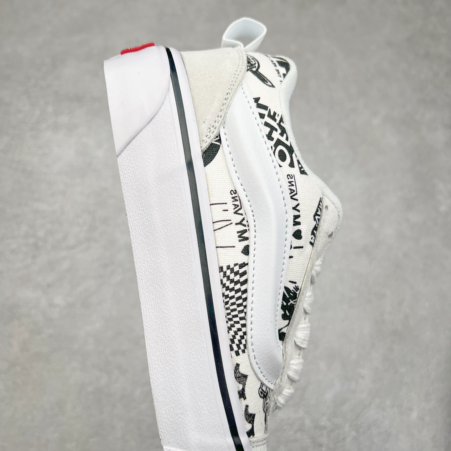 图片[6]-Vans Knu Skool 面包鞋 范斯官方 复古休闲帆布硫化鞋 减龄可爱蜜桃黑火龙果 春日出街必备 尺码：35 36 36.5 37 38 38.5 39 40 40.5 41 42 42.5 43 44 45 工艺：硫化1：1（重量1：1、真标、原钢印、材质标、鞋型标、合格证）-选品中心