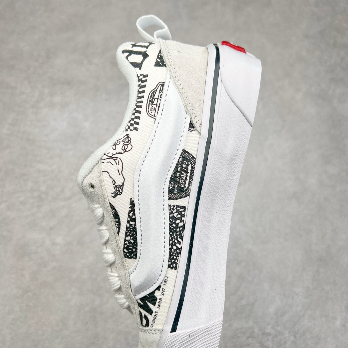 图片[7]-Vans Knu Skool 面包鞋 范斯官方 复古休闲帆布硫化鞋 减龄可爱蜜桃黑火龙果 春日出街必备 尺码：35 36 36.5 37 38 38.5 39 40 40.5 41 42 42.5 43 44 45 工艺：硫化1：1（重量1：1、真标、原钢印、材质标、鞋型标、合格证）-选品中心