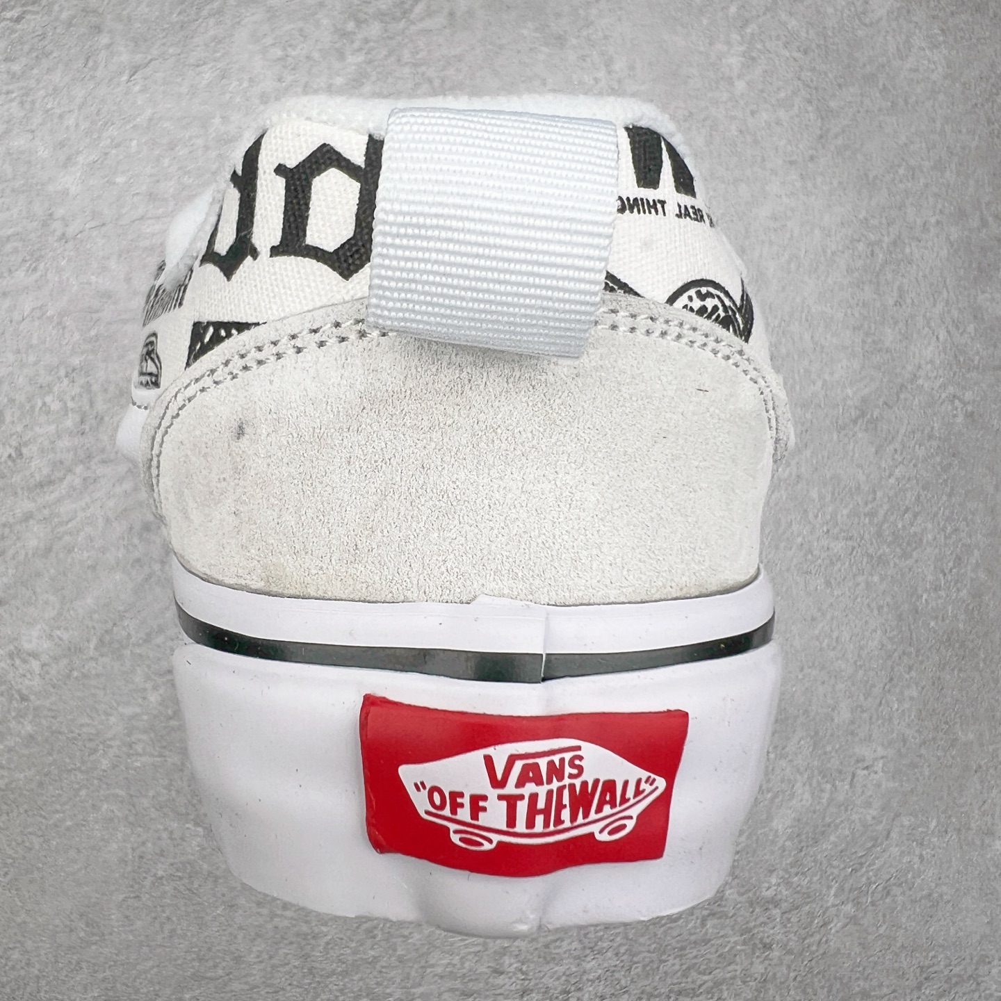 图片[8]-Vans Knu Skool 面包鞋 范斯官方 复古休闲帆布硫化鞋 减龄可爱蜜桃黑火龙果 春日出街必备 尺码：35 36 36.5 37 38 38.5 39 40 40.5 41 42 42.5 43 44 45 工艺：硫化1：1（重量1：1、真标、原钢印、材质标、鞋型标、合格证）-选品中心