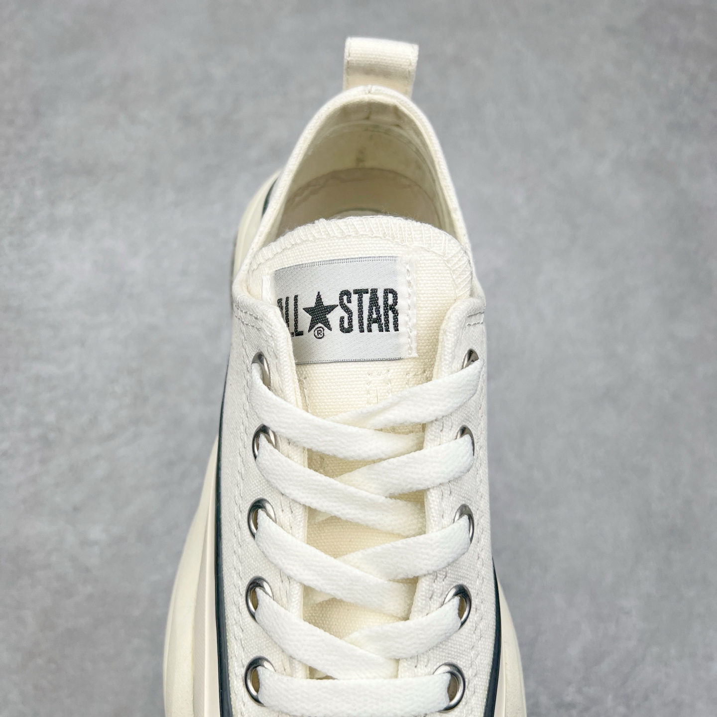 图片[5]-CONVERSE匡威日系SURGETRAINER REACT2.0 复刻大厚底 轻量化升級⁡摆脱重量负担的大厚底完全是夸张复古厚底像是注入跑鞋灵魂，鞋侧的立体All Star标识更是点睛之笔，升級 REACT 2.0 增厚緩震鞋垫- 柔软橡胶鞋底，全新ALL STAR R SARGETRA感觉之前的底更好看诶现在就是普通老爹鞋的厚底造型 尺码：35 36 36.5 37 37.5 38 39 39.5 40 41 41.5 42 42.5 43 44-选品中心