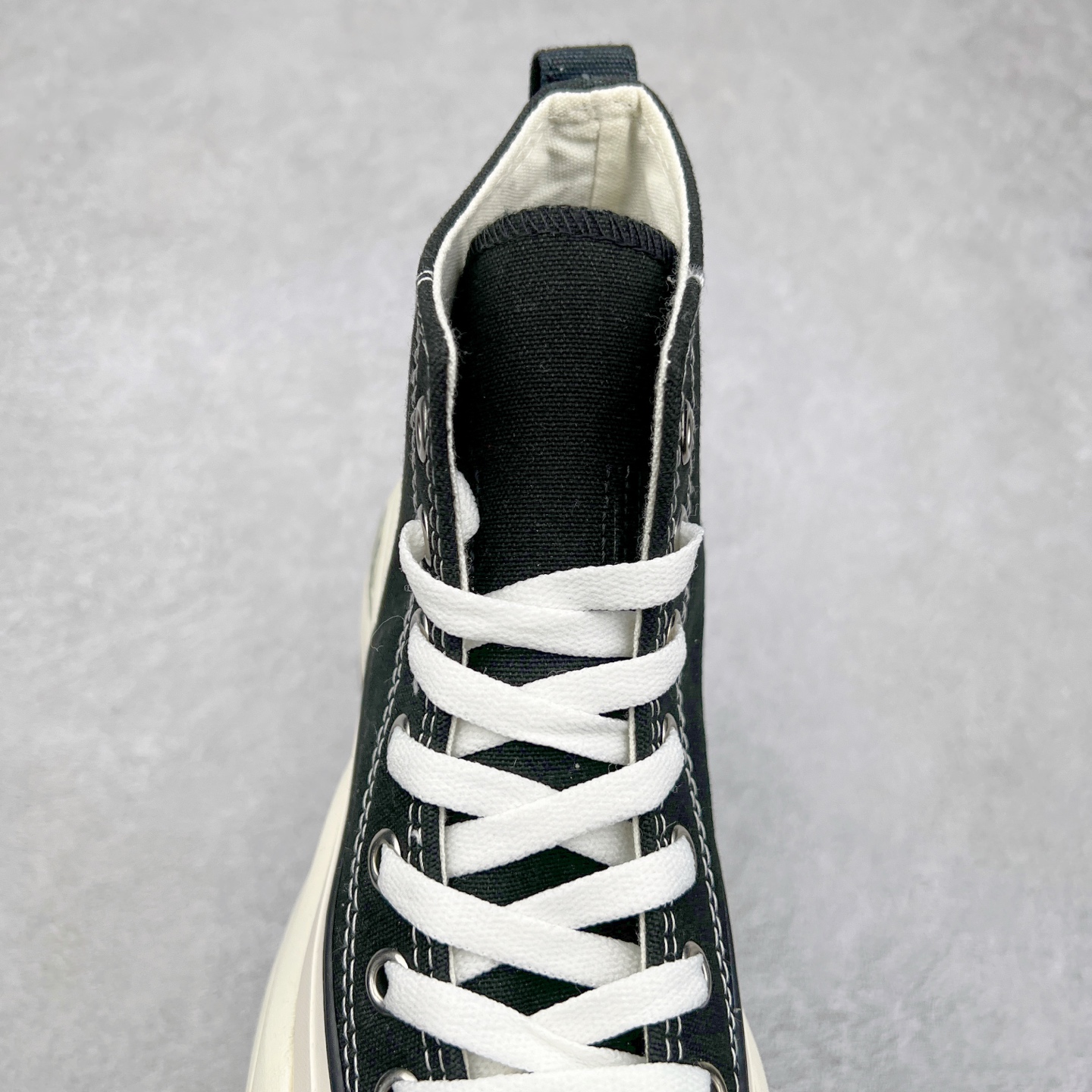 图片[5]-CONVERSE匡威日系SURGETRAINER REACT2.0 复刻大厚底 轻量化升級⁡摆脱重量负担的大厚底完全是夸张复古厚底像是注入跑鞋灵魂，鞋侧的立体All Star标识更是点睛之笔，升級 REACT 2.0 增厚緩震鞋垫- 柔软橡胶鞋底，全新ALL STAR R SARGETRA感觉之前的底更好看诶现在就是普通老爹鞋的厚底造型 尺码：35 36 36.5 37 37.5 38 39 39.5 40 41 41.5 42 42.5 43 44-选品中心