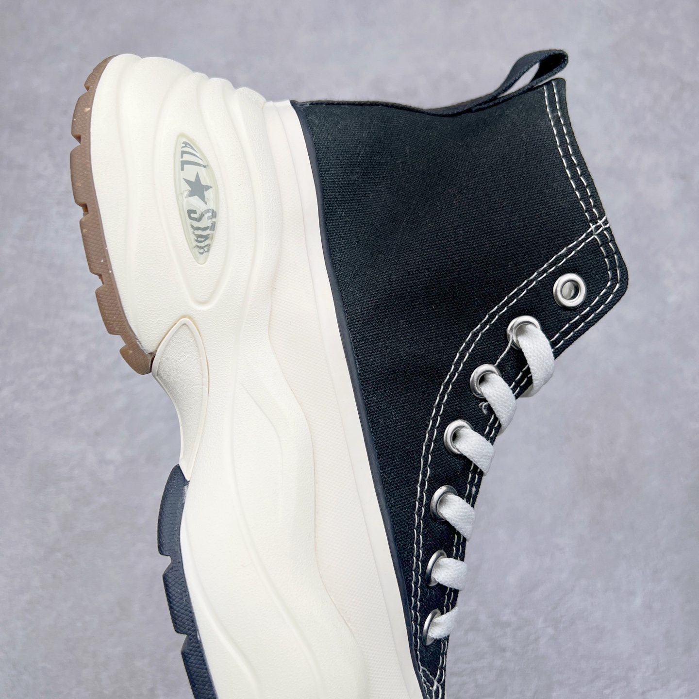 图片[6]-CONVERSE匡威日系SURGETRAINER REACT2.0 复刻大厚底 轻量化升級⁡摆脱重量负担的大厚底完全是夸张复古厚底像是注入跑鞋灵魂，鞋侧的立体All Star标识更是点睛之笔，升級 REACT 2.0 增厚緩震鞋垫- 柔软橡胶鞋底，全新ALL STAR R SARGETRA感觉之前的底更好看诶现在就是普通老爹鞋的厚底造型 尺码：35 36 36.5 37 37.5 38 39 39.5 40 41 41.5 42 42.5 43 44-选品中心