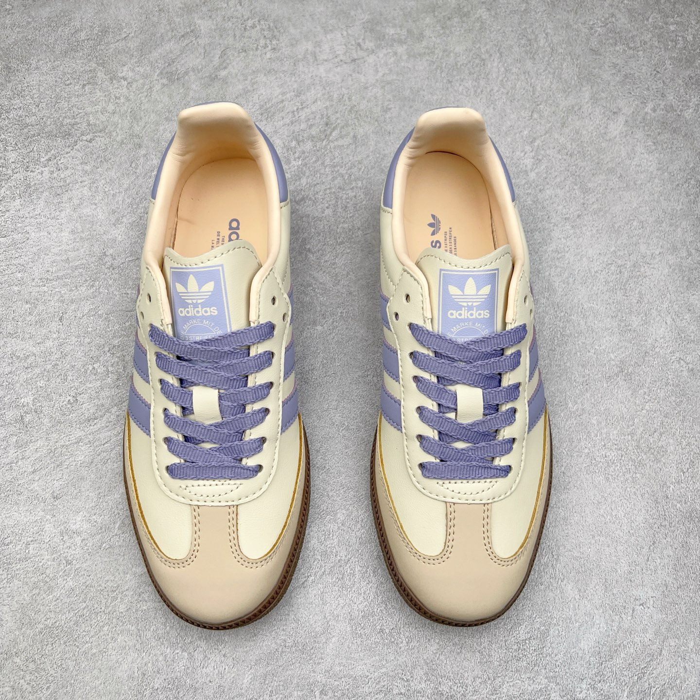 图片[2]-AD Original Samba OG 复古经典轻便板鞋 JI2678 这款桑巴鞋展示了高质量的工艺 带有装饰的超锁缝制和无缝的手感 柔软、柔软的皮革造型和标志性的3条纹完成了精致的外观 正规合身鞋带 鞋面上有绒面鞋垫 橡胶鞋底 享受正畸套筒软感 自50年代首次亮相以来就一直在赢得粉丝的青睐 尺码：36 36.5 37.5 38 38.5 39 40 40.5 41 42 42.5 43 44 44.5 45-选品中心