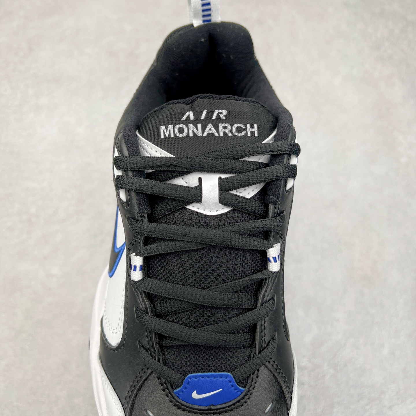 图片[5]-NK Air Monarch IV M2K Tekno 复古运动老爹鞋 正确原楦开发版型 内置Air气垫版本 细节完美还原 复古潮流优质皮革打造鞋面 夸张流线极符 风靡老爹元素 外形延续当下潮流得未来感老爹鞋 设计干净配色风格也带有浓郁的复古感受 极为独特 货号：415445-002 尺码：36 36.5 37.5 38 38.5 39 40 40.5 41 42 42.5 43 44 44.5 45-选品中心