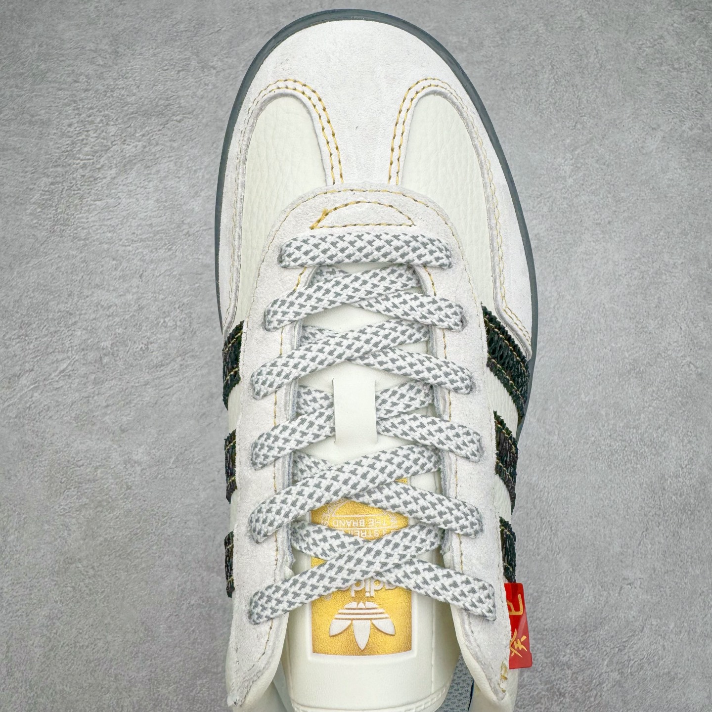 图片[4]-AD Gazelle Indoor Trainers 羚羊内训系列低帮复古百搭休闲运动德训风板鞋 CH6336 90年代经典的复刻版！自60年代以足球训练鞋面世以来,Gazelle就以其经典设计席卷全球。1991年版本的复刻,再造经典Gazelle。采用皮革打造,搭配浊色细节,让这款经典更加简约。尺码：36 36⅔ 37⅓ 38 38⅔ 39⅓ 40 40⅔ 41⅓ 42 42⅔ 43⅓ 44 44⅔ 45-选品中心