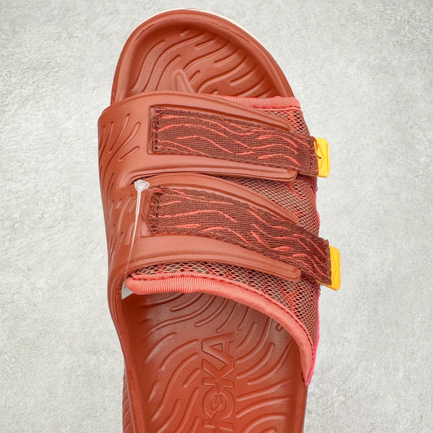 图片[4]-HOKA ONE ONE ORA Luxe 减震轻便舒缓运动 EVA 防滑一字拖鞋 男女同款 实拍调校N版已经零色差零失真 百分百还原实物色彩所见即所得 不存在货不对板色差等低级问题 选购参考实物拍摄 不混卖不参货 只用心做好货严格选品 承诺混一赔十 尺码：36 36.5 37.5 38 38.5 39 40 40.5 41 42 42.5 43 44 44.5 45-选品中心