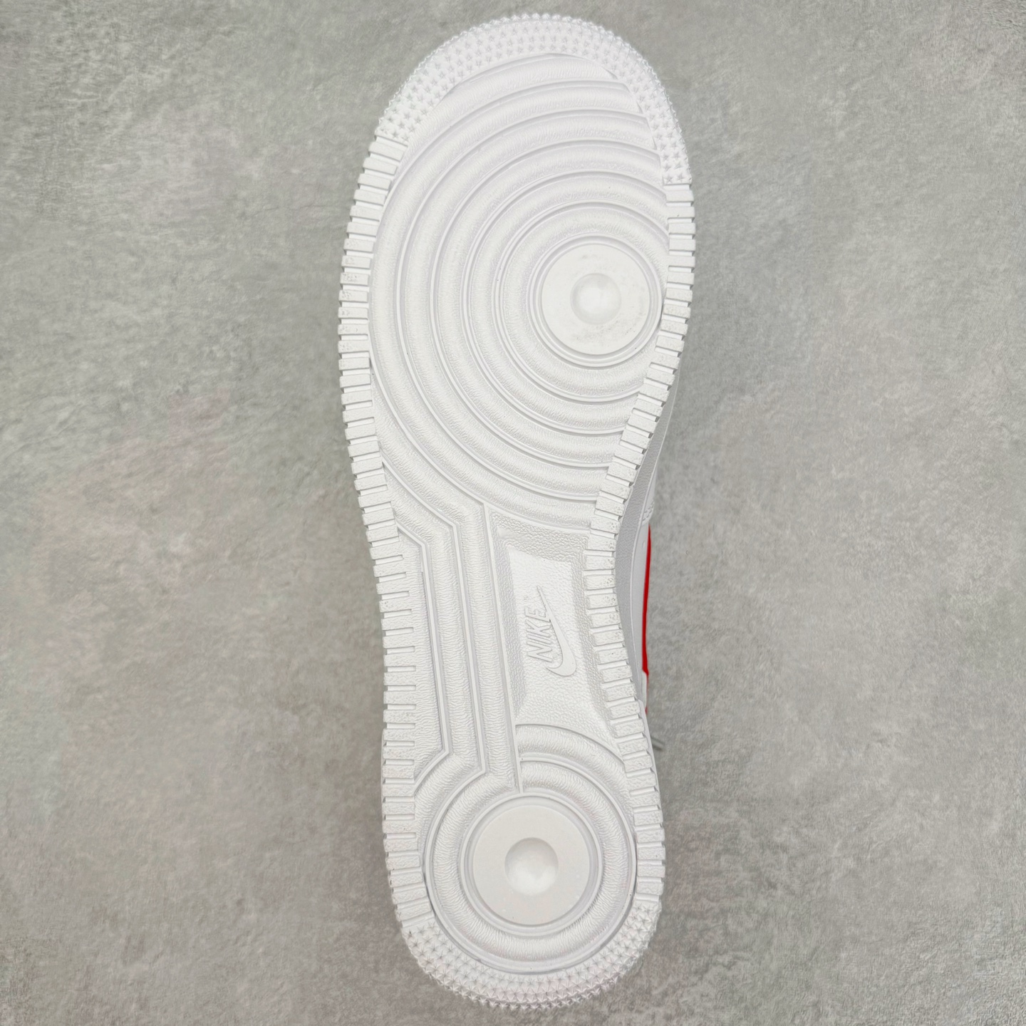 ＃福利特价‼️
Supreme X NK AIR Force 1 Low 空军一号联名 白红 CU922