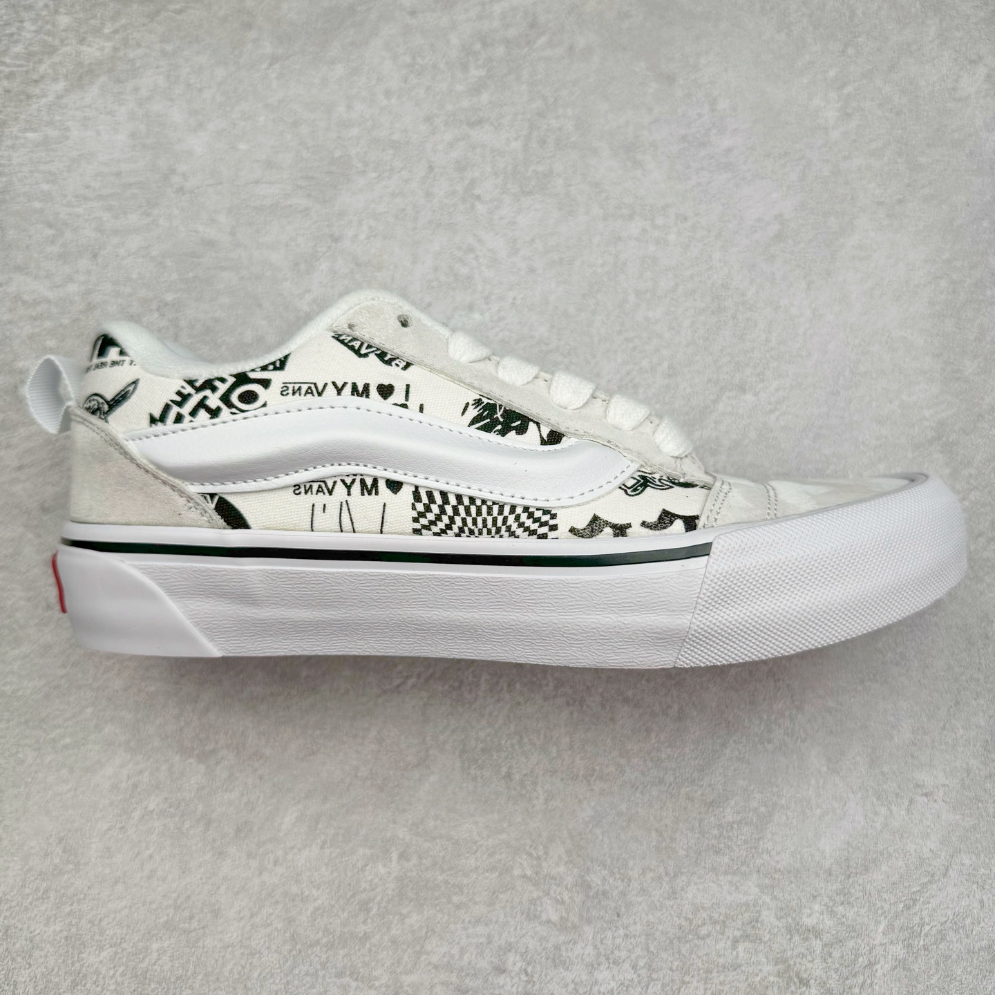 Vans Knu Skool 面包鞋 范斯官方 复古休闲帆布硫化鞋 减龄可爱蜜桃黑火龙果 春日出街必备 尺码：35 36 36.5 37 38 38.5 39 40 40.5 41 42 42.5 43 44 45 工艺：硫化1：1（重量1：1、真标、原钢印、材质标、鞋型标、合格证）-选品中心