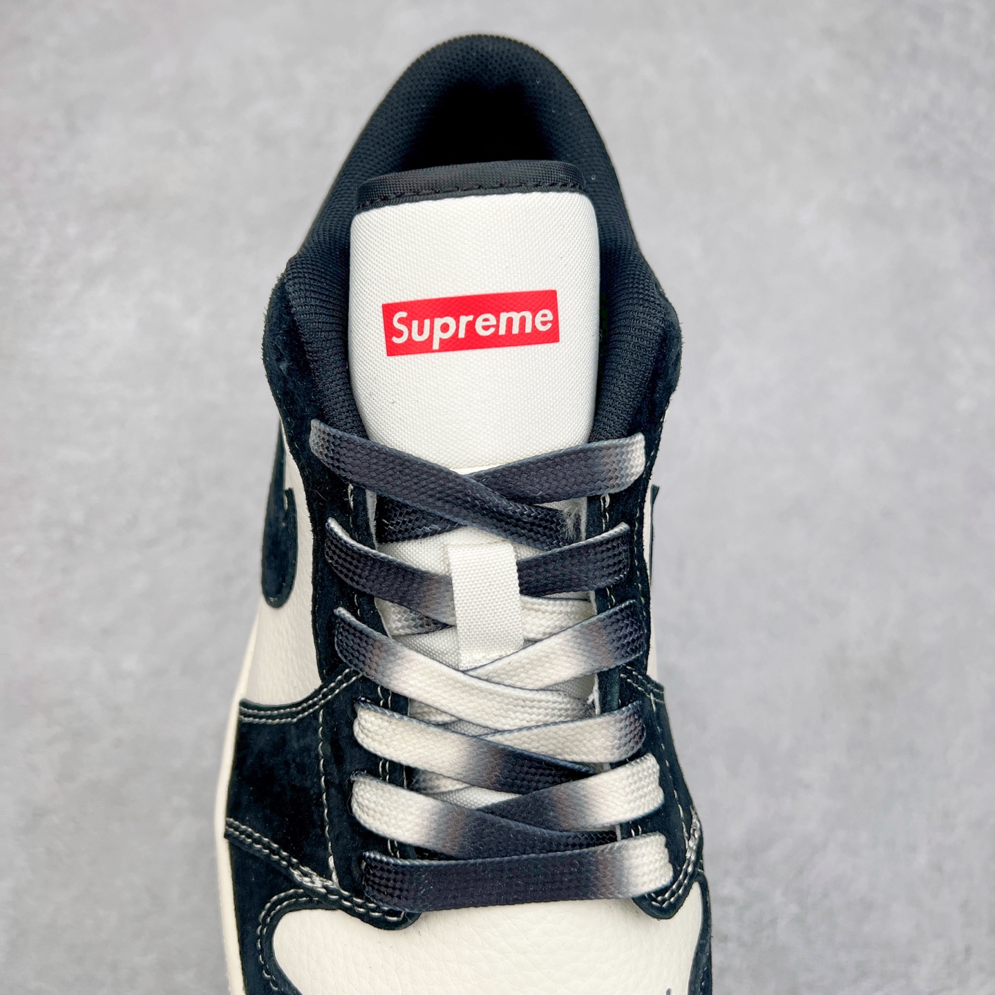 图片[5]-Air Jordan AJ1 Low 低帮定制 SJ9950-021 原厂内置气垫魔块 A模大底 头层小牛皮 鞋舌AJ原厂专用牛津布+AJ专用反口珍珠布+原厂无杂质高弹内里海棉+特殊封边弹力鞋带 尺码：36 36.5 37.5 38 38.5 39 40 40.5 41 42 42.5 43 44 44.5 45-选品中心