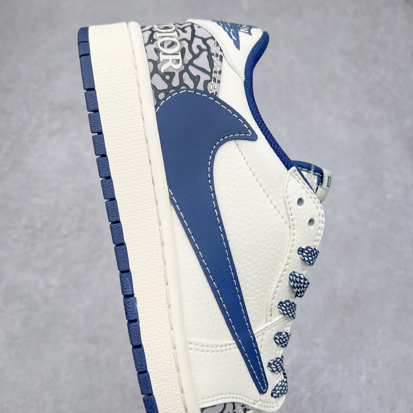图片[6]-TS x Air Jordan AJ1 Low 倒钩低帮联名定制配色 CF3688-029 原厂内置气垫魔块 A模大底 头层小牛皮 鞋舌AJ原厂专用牛津布+AJ专用反口珍珠布+原厂无杂质高弹内里海棉+特殊封边弹力鞋带 实拍调校N版已经零色差零失真 百分百还原实物色彩所见即所得 不存在货不对板色差等低级问题 选购参考实物拍摄 不混卖不参货 只用心做好货严格选品 承诺混一赔十 尺码：36 36.5 37.5 38 38.5 39 40 40.5 41 42 42.5 43 44 44.5 45-选品中心