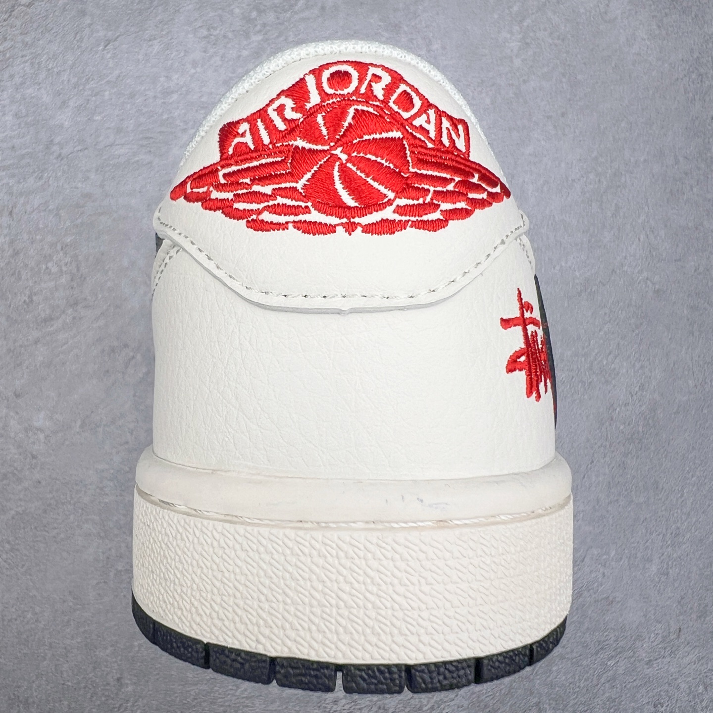 图片[8]-TS x Air Jordan AJ1 Low 倒钩低帮联名定制配色 XZ6188-578 原厂内置气垫魔块 A模大底 头层小牛皮 鞋舌AJ原厂专用牛津布+AJ专用反口珍珠布+原厂无杂质高弹内里海棉+特殊封边弹力鞋带 实拍调校N版已经零色差零失真 百分百还原实物色彩所见即所得 不存在货不对板色差等低级问题 选购参考实物拍摄 不混卖不参货 只用心做好货严格选品 承诺混一赔十 尺码：36 36.5 37.5 38 38.5 39 40 40.5 41 42 42.5 43 44 44.5 45-选品中心