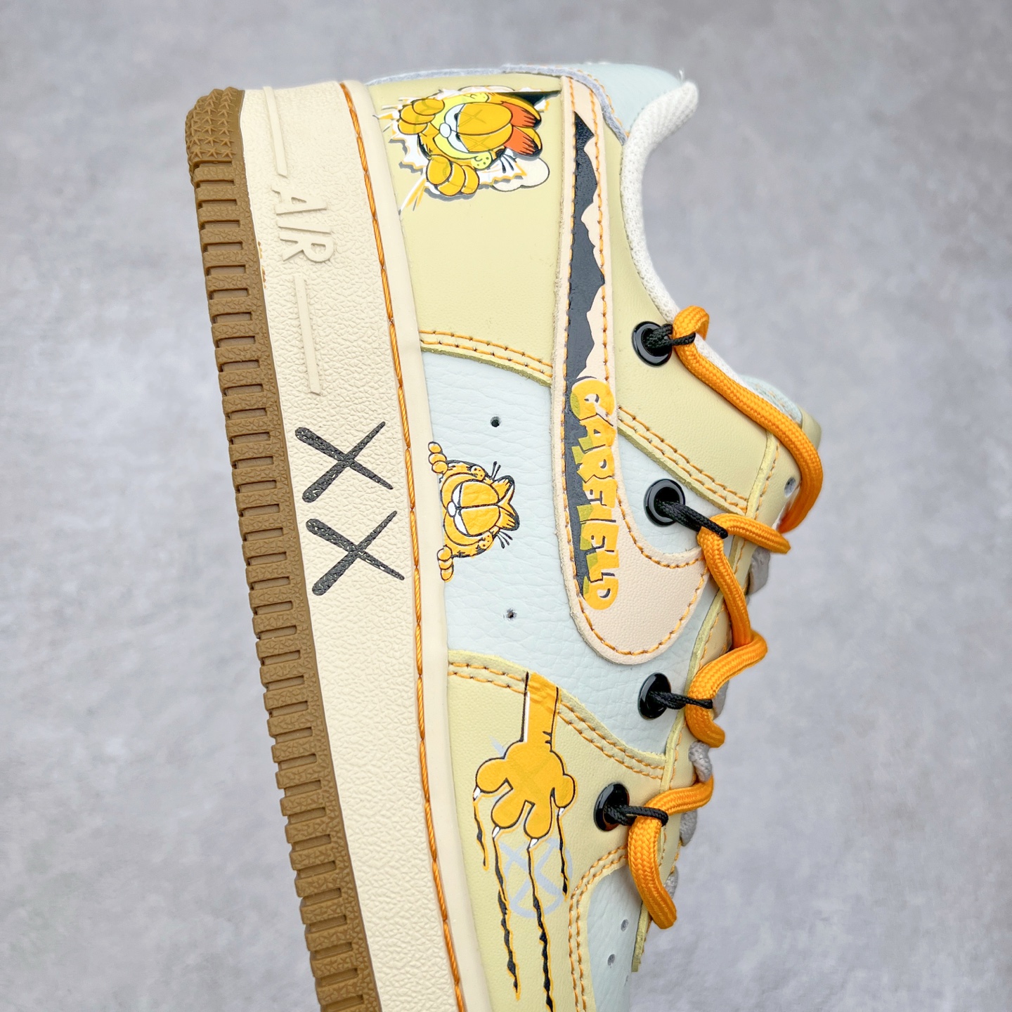 图片[6]-NK Air Force 1´07 Low 空军一号低帮百搭休闲运动板鞋 KS6896-111 柔软、弹性十足的缓震性能和出色的中底设计 横跨复古与现代的外型结合 造就出风靡全球 三十多年的Force 1 直到今天还深受青睐 实拍调校N版已经零色差零失真 百分百还原实物色彩所见即所得 不存在货不对板色差等低级问题 选购参考实物拍摄 不混卖不参货 只用心做好货严格选品 承诺混一赔十 尺码：36 36.5 37.5 38 38.5 39 40 40.5 41 42 42.5 43 44 44.5 45-选品中心