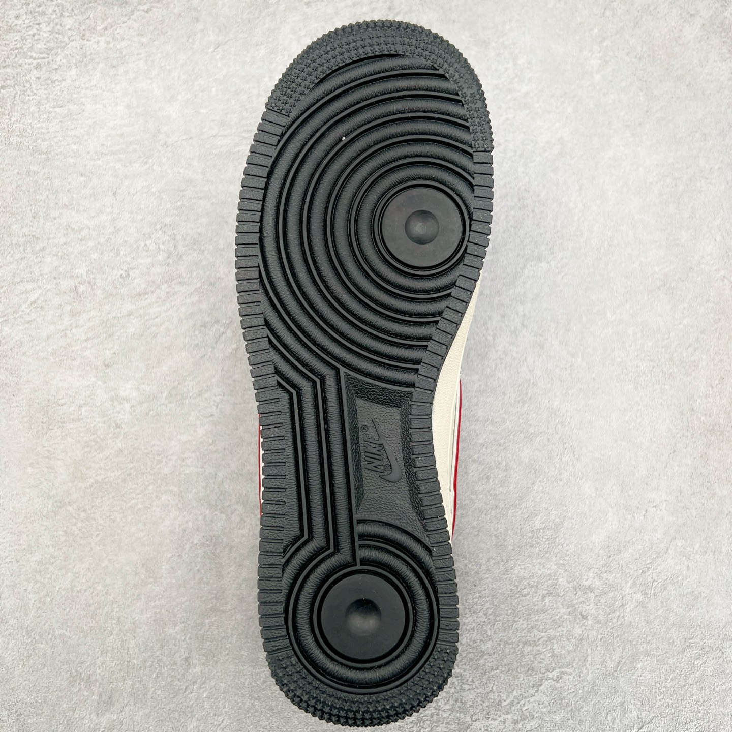 图片[9]-NK Air Force 1´07 Low 空军一号低帮百搭休闲运动板鞋 XS1958-518 柔软、弹性十足的缓震性能和出色的中底设计 横跨复古与现代的外型结合 造就出风靡全球 三十多年的Force 1 直到今天还深受青睐 实拍调校N版已经零色差零失真 百分百还原实物色彩所见即所得 不存在货不对板色差等低级问题 选购参考实物拍摄 不混卖不参货 只用心做好货严格选品 承诺混一赔十 尺码：36 36.5 37.5 38 38.5 39 40 40.5 41 42 42.5 43 44 44.5 45-选品中心