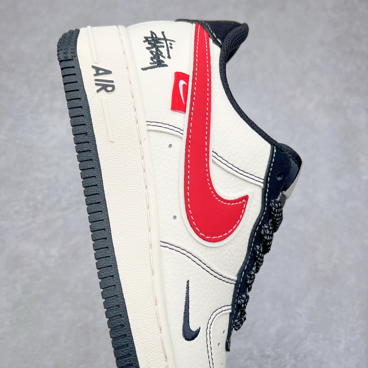 图片[6]-NK Air Force 1´07 Low 空军一号低帮百搭休闲运动板鞋 XS1958-518 柔软、弹性十足的缓震性能和出色的中底设计 横跨复古与现代的外型结合 造就出风靡全球 三十多年的Force 1 直到今天还深受青睐 实拍调校N版已经零色差零失真 百分百还原实物色彩所见即所得 不存在货不对板色差等低级问题 选购参考实物拍摄 不混卖不参货 只用心做好货严格选品 承诺混一赔十 尺码：36 36.5 37.5 38 38.5 39 40 40.5 41 42 42.5 43 44 44.5 45-选品中心