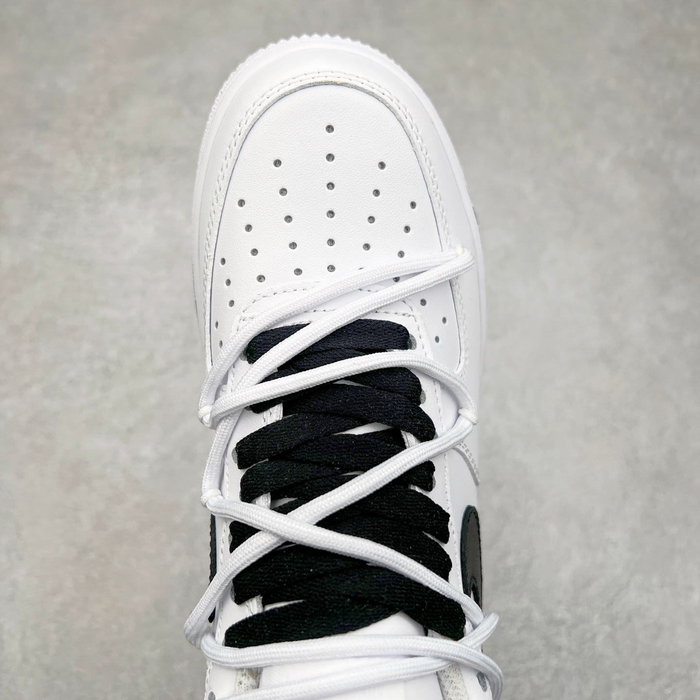 图片[4]-NK Air Force 1´07 Low 空军一号低帮百搭休闲运动板鞋 CK0316-060 柔软、弹性十足的缓震性能和出色的中底设计 横跨复古与现代的外型结合 造就出风靡全球 三十多年的Force 1 直到今天还深受青睐 实拍调校N版已经零色差零失真 百分百还原实物色彩所见即所得 不存在货不对板色差等低级问题 选购参考实物拍摄 不混卖不参货 只用心做好货严格选品 承诺混一赔十 尺码：36 36.5 37.5 38 38.5 39 40 40.5 41 42 42.5 43 44 44.5 45-选品中心