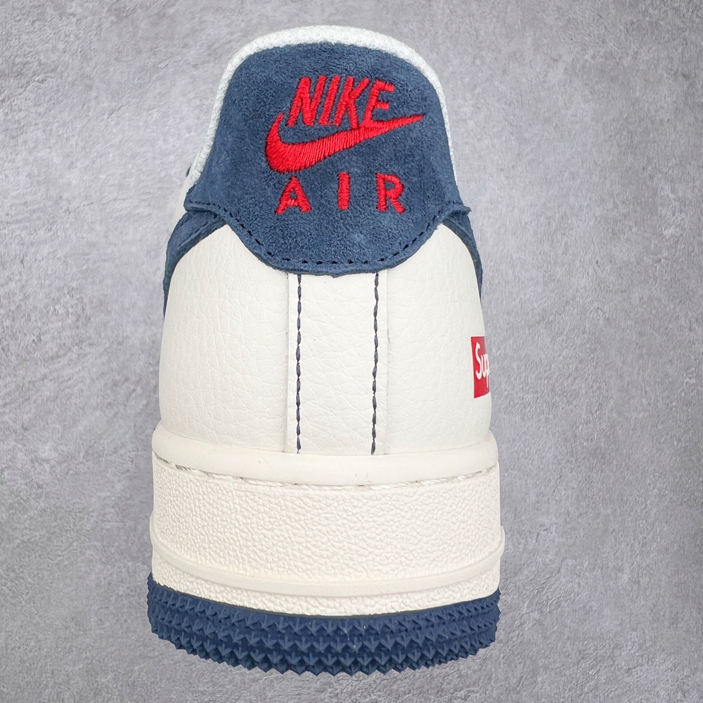 图片[8]-NK Air Force 1´07 Low 空军一号低帮百搭休闲运动板鞋 XZ3328-669 柔软、弹性十足的缓震性能和出色的中底设计 横跨复古与现代的外型结合 造就出风靡全球 三十多年的Force 1 直到今天还深受青睐 实拍调校N版已经零色差零失真 百分百还原实物色彩所见即所得 不存在货不对板色差等低级问题 选购参考实物拍摄 不混卖不参货 只用心做好货严格选品 承诺混一赔十 尺码：36 36.5 37.5 38 38.5 39 40 40.5 41 42 42.5 43 44 44.5 45-选品中心