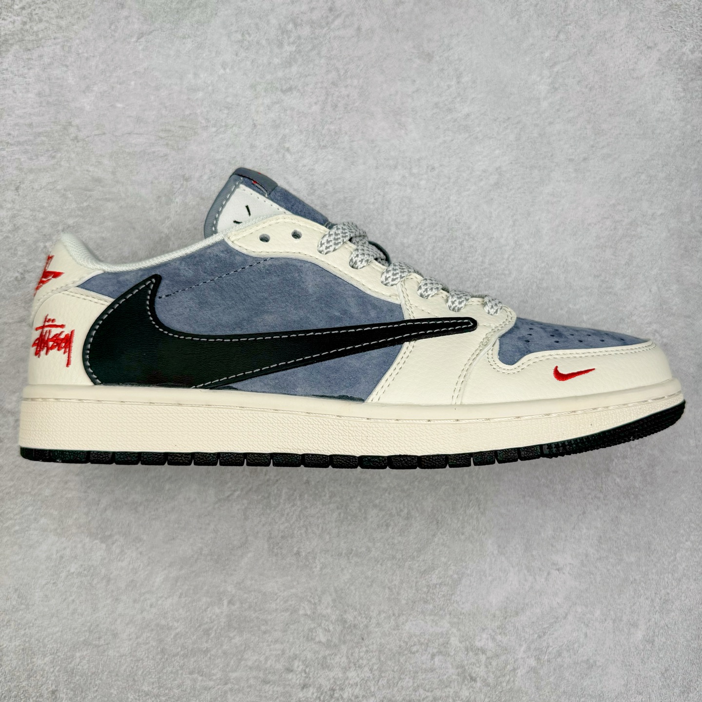 TS x Air Jordan AJ1 Low 倒钩低帮联名定制配色 XZ6188-578 原厂内置气垫魔块 A模大底 头层小牛皮 鞋舌AJ原厂专用牛津布+AJ专用反口珍珠布+原厂无杂质高弹内里海棉+特殊封边弹力鞋带 实拍调校N版已经零色差零失真 百分百还原实物色彩所见即所得 不存在货不对板色差等低级问题 选购参考实物拍摄 不混卖不参货 只用心做好货严格选品 承诺混一赔十 尺码：36 36.5 37.5 38 38.5 39 40 40.5 41 42 42.5 43 44 44.5 45-选品中心