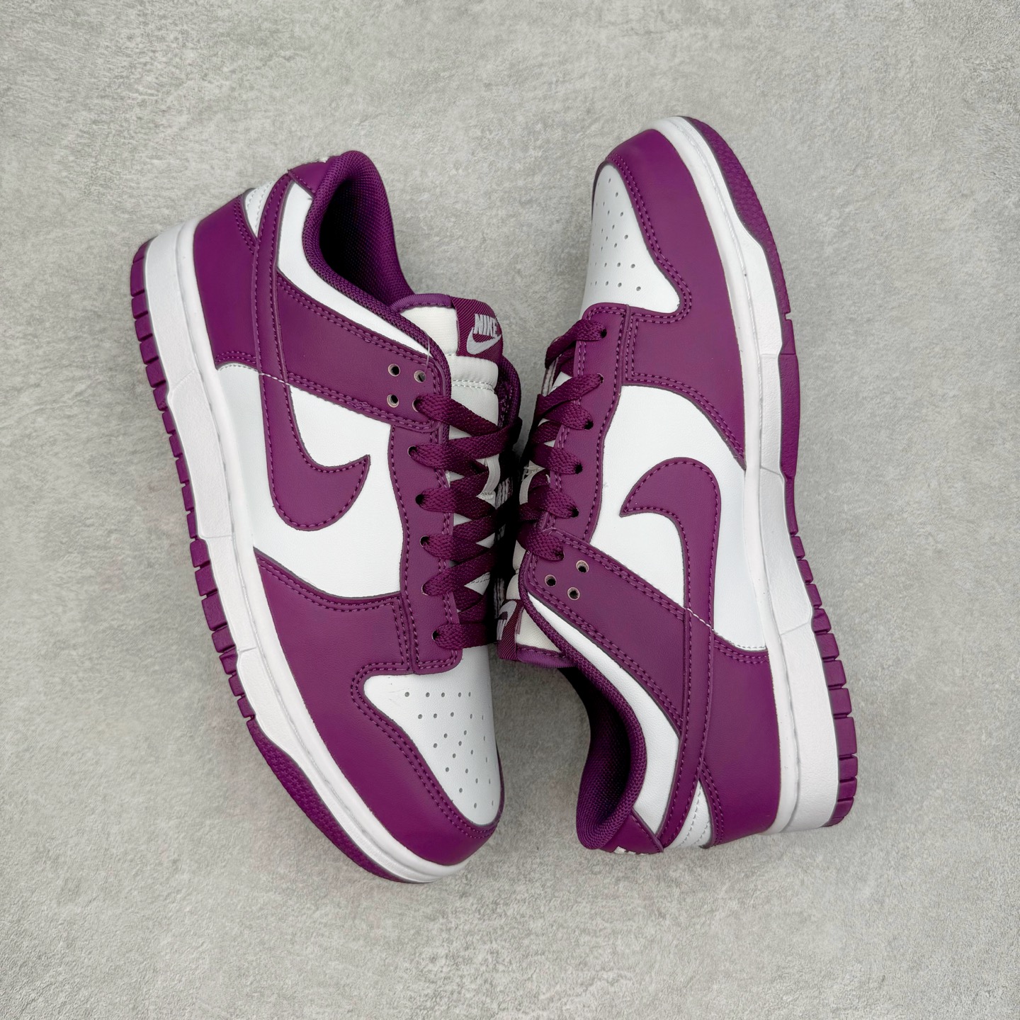 图片[3]-NK Dunk Low DV0833-107 全新支线性价比拉满 迎合行情定价 正确头层皮料 细节均购入原鞋校对开发 全套原纸板楦头加持 细节品控鞋型稳定 独家私模官方最新原厂磨具打造大底 鞋头坡度极致还原 原盒原配 玻璃冲刀 超高清洁度 全鞋零毛边皮料切割 正确中底布背胶中底布拉帮走线 尺码：36 36.5 37.5 38 38.5 39 40 40.5 41 42 42.5 43 44 44.5 45 46-选品中心