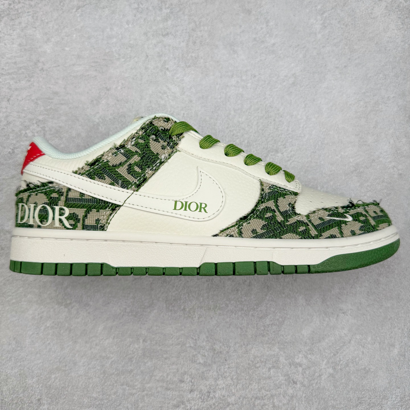 图片[7]-＃福利特价 NK Dunk Low 定制配色 大厂出品 极力推荐 原装头层材料 独家版型蒸餾加工帶來的是更好的视觉和脚感体验大厂纯原品质出货 清洁度 电绣工艺 皮料切割干净无任何毛边 细节完美 实拍调校N版已经零色差零失真 百分百还原实物色彩所见即所得 不存在货不对板色差等低级问题 选购参考实物拍摄 不混卖不参货 只用心做好货严格选品 承诺混一赔十 尺码：36 36.5 37.5 38 38.5 39 40 40.5 41 42 42.5 43 44 44.5 45 46-选品中心