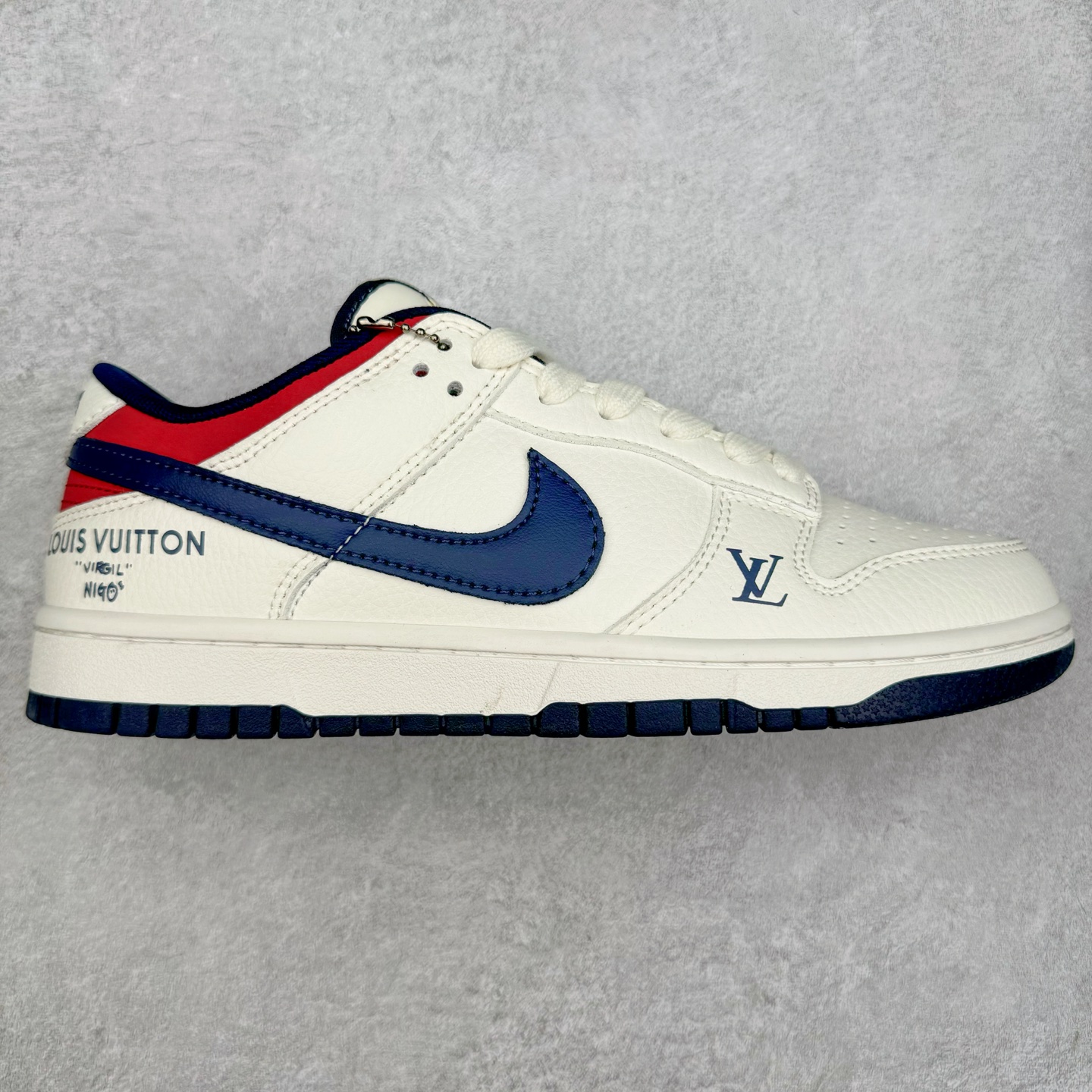 图片[5]-＃福利特价 NK Dunk Low 定制配色 大厂出品 极力推荐 原装头层材料 独家版型蒸餾加工帶來的是更好的视觉和脚感体验大厂纯原品质出货 清洁度 电绣工艺 皮料切割干净无任何毛边 细节完美 实拍调校N版已经零色差零失真 百分百还原实物色彩所见即所得 不存在货不对板色差等低级问题 选购参考实物拍摄 不混卖不参货 只用心做好货严格选品 承诺混一赔十 尺码：36 36.5 37.5 38 38.5 39 40 40.5 41 42 42.5 43 44 44.5 45 46-选品中心