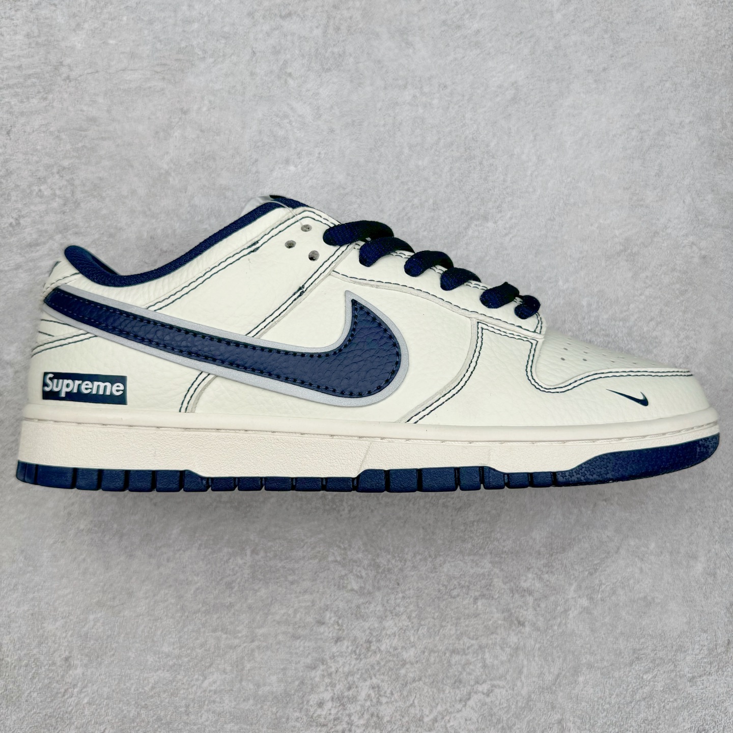 图片[8]-＃福利特价 NK Dunk Low 定制配色 大厂出品 极力推荐 原装头层材料 独家版型蒸餾加工帶來的是更好的视觉和脚感体验大厂纯原品质出货 清洁度 电绣工艺 皮料切割干净无任何毛边 细节完美 实拍调校N版已经零色差零失真 百分百还原实物色彩所见即所得 不存在货不对板色差等低级问题 选购参考实物拍摄 不混卖不参货 只用心做好货严格选品 承诺混一赔十 尺码：36 36.5 37.5 38 38.5 39 40 40.5 41 42 42.5 43 44 44.5 45 46-选品中心