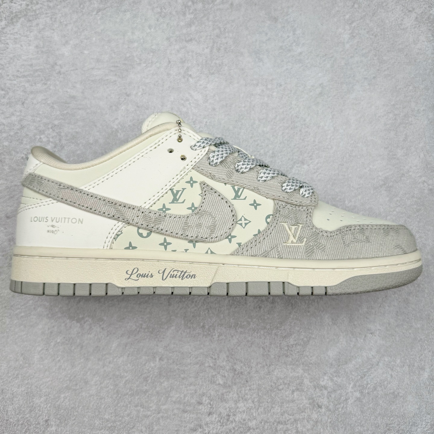 ＃福利特价 NK Dunk Low 定制配色 大厂出品 极力推荐 原装头层材料 独家版型蒸餾加工帶來的是更好的视觉和脚感体验大厂纯原品质出货 清洁度 电绣工艺 皮料切割干净无任何毛边 细节完美 实拍调校N版已经零色差零失真 百分百还原实物色彩所见即所得 不存在货不对板色差等低级问题 选购参考实物拍摄 不混卖不参货 只用心做好货严格选品 承诺混一赔十 尺码：36 36.5 37.5 38 38.5 39 40 40.5 41 42 42.5 43 44 44.5 45 46-选品中心
