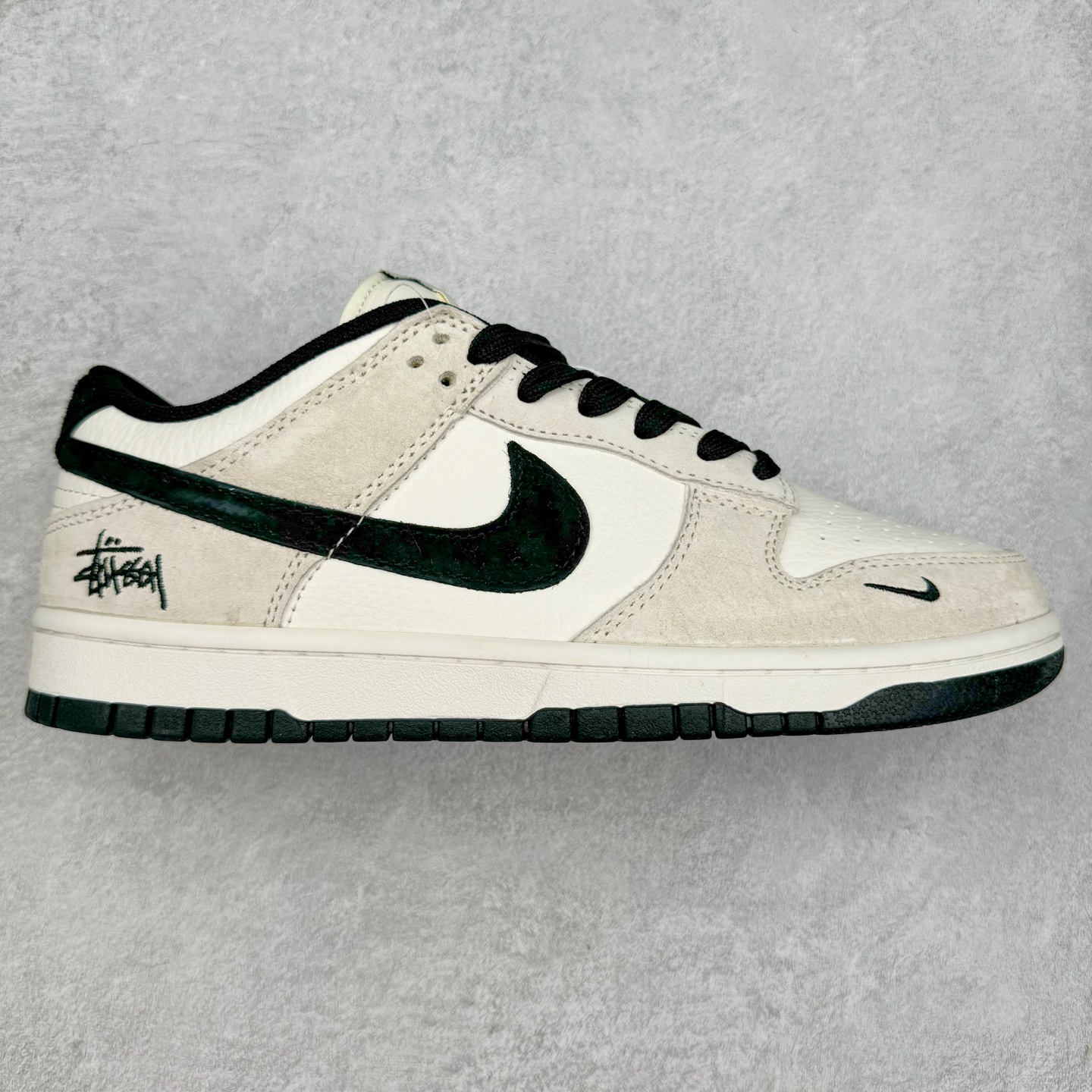 图片[3]-＃福利特价 NK Dunk Low 定制配色 大厂出品 极力推荐 原装头层材料 独家版型蒸餾加工帶來的是更好的视觉和脚感体验大厂纯原品质出货 清洁度 电绣工艺 皮料切割干净无任何毛边 细节完美 实拍调校N版已经零色差零失真 百分百还原实物色彩所见即所得 不存在货不对板色差等低级问题 选购参考实物拍摄 不混卖不参货 只用心做好货严格选品 承诺混一赔十 尺码：36 36.5 37.5 38 38.5 39 40 40.5 41 42 42.5 43 44 44.5 45 46-选品中心