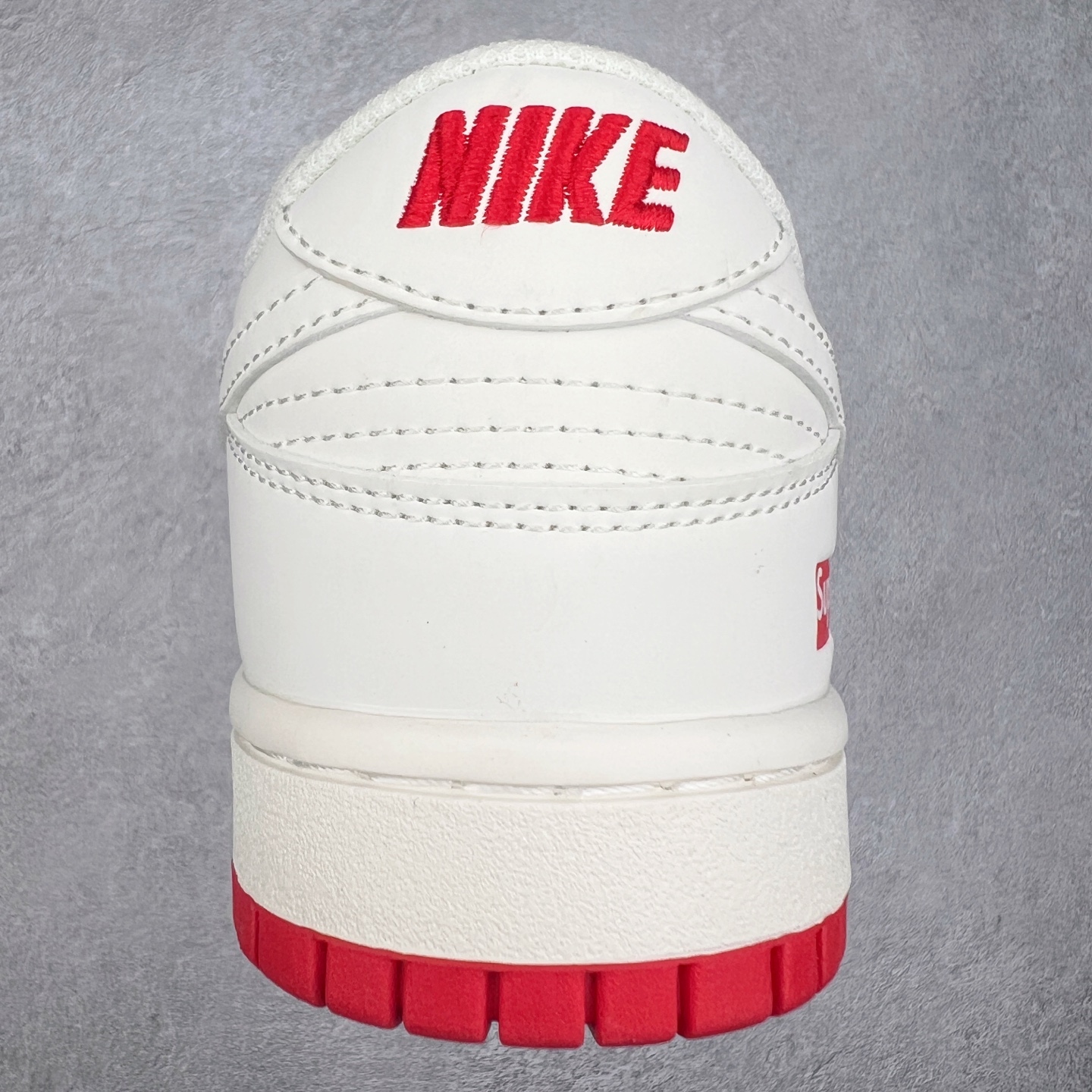 图片[8]-＃福利特价 NK Dunk Low 定制配色 大厂出品 极力推荐 原装头层材料 独家版型蒸餾加工帶來的是更好的视觉和脚感体验大厂纯原品质出货 清洁度 电绣工艺 皮料切割干净无任何毛边 细节完美 实拍调校N版已经零色差零失真 百分百还原实物色彩所见即所得 不存在货不对板色差等低级问题 选购参考实物拍摄 不混卖不参货 只用心做好货严格选品 承诺混一赔十 尺码：36 36.5 37.5 38 38.5 39 40 40.5 41 42 42.5 43 44 44.5 45 46-选品中心