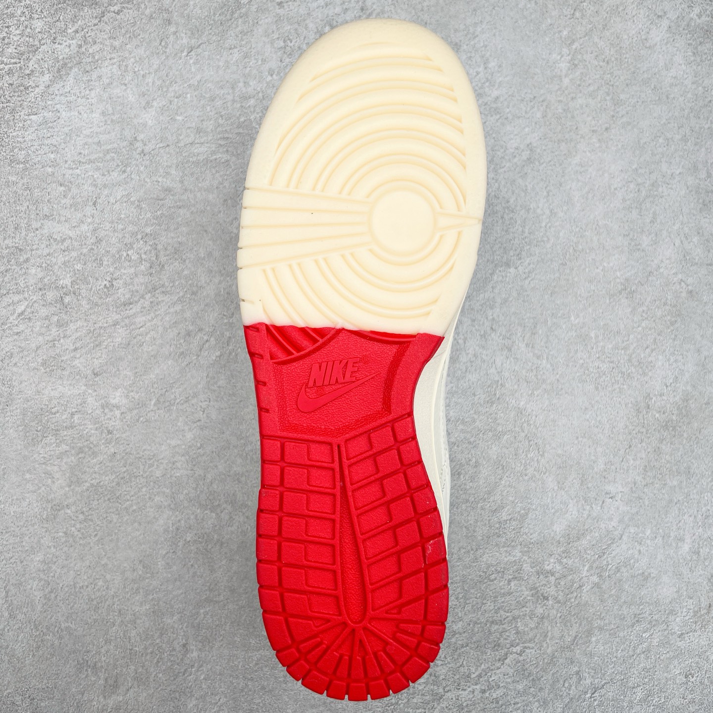 图片[9]-＃福利特价 NK Dunk Low 定制配色 大厂出品 极力推荐 原装头层材料 独家版型蒸餾加工帶來的是更好的视觉和脚感体验大厂纯原品质出货 清洁度 电绣工艺 皮料切割干净无任何毛边 细节完美 实拍调校N版已经零色差零失真 百分百还原实物色彩所见即所得 不存在货不对板色差等低级问题 选购参考实物拍摄 不混卖不参货 只用心做好货严格选品 承诺混一赔十 尺码：36 36.5 37.5 38 38.5 39 40 40.5 41 42 42.5 43 44 44.5 45 46-选品中心