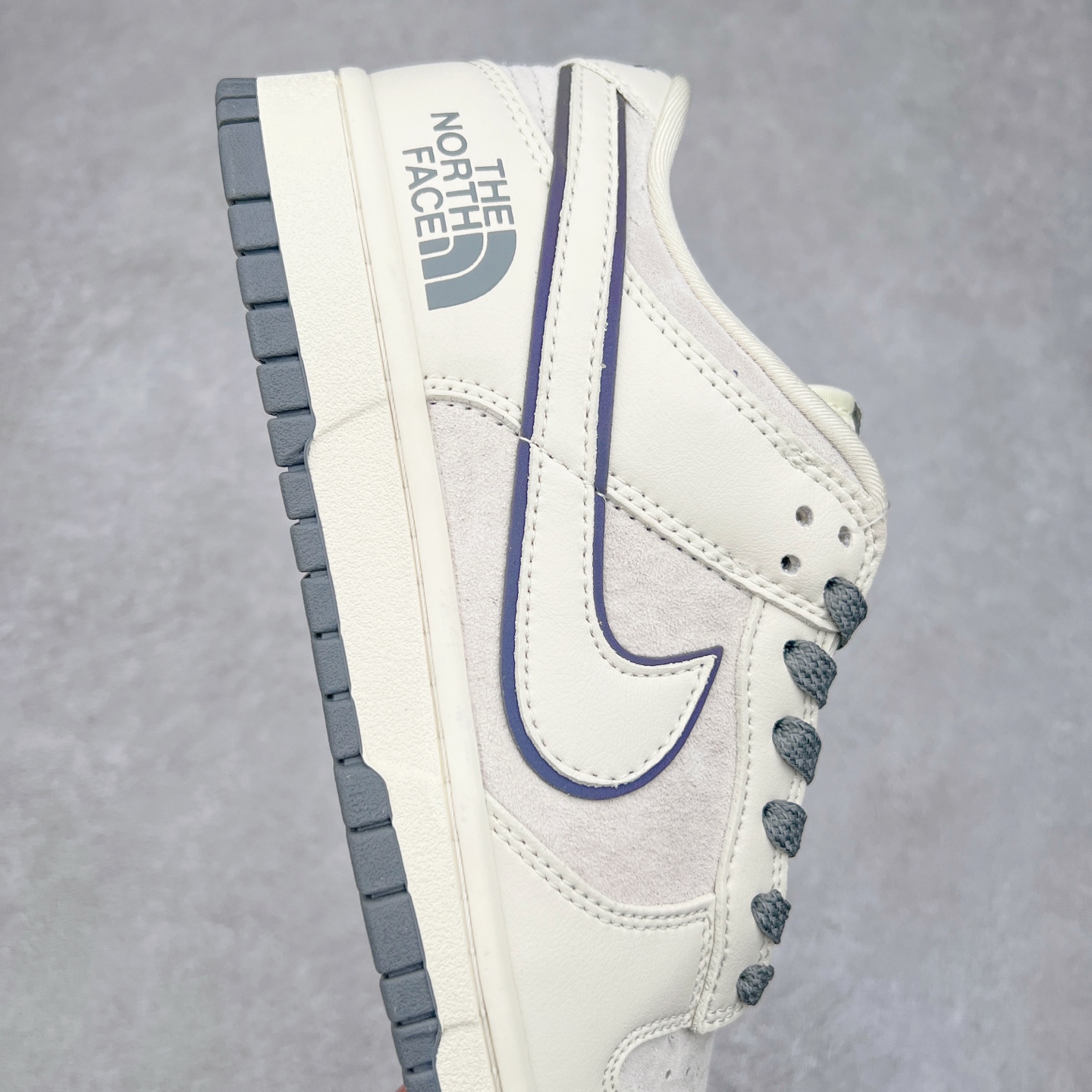 图片[6]-＃福利特价 NK Dunk Low 定制配色 大厂出品 极力推荐 原装头层材料 独家版型蒸餾加工帶來的是更好的视觉和脚感体验大厂纯原品质出货 清洁度 电绣工艺 皮料切割干净无任何毛边 细节完美 实拍调校N版已经零色差零失真 百分百还原实物色彩所见即所得 不存在货不对板色差等低级问题 选购参考实物拍摄 不混卖不参货 只用心做好货严格选品 承诺混一赔十 尺码：36 36.5 37.5 38 38.5 39 40 40.5 41 42 42.5 43 44 44.5 45 46-选品中心