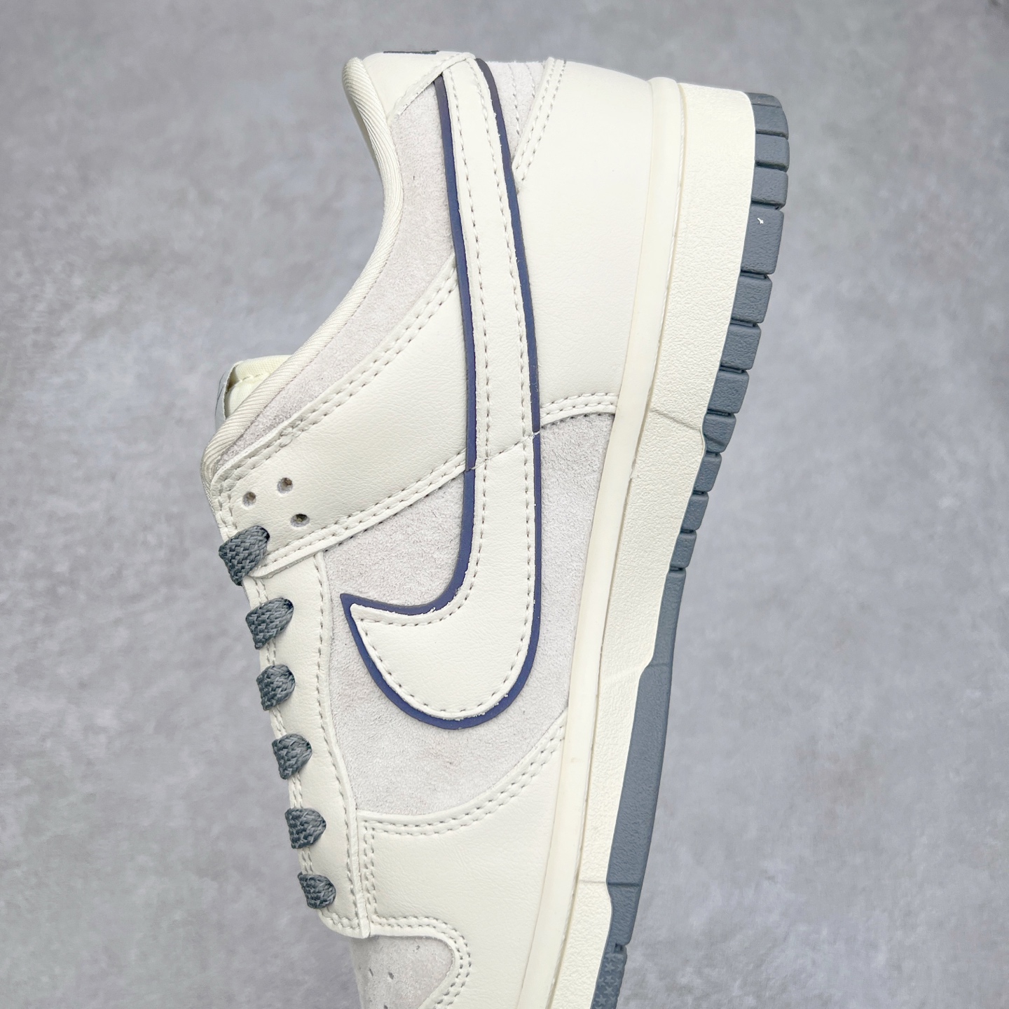 图片[7]-＃福利特价 NK Dunk Low 定制配色 大厂出品 极力推荐 原装头层材料 独家版型蒸餾加工帶來的是更好的视觉和脚感体验大厂纯原品质出货 清洁度 电绣工艺 皮料切割干净无任何毛边 细节完美 实拍调校N版已经零色差零失真 百分百还原实物色彩所见即所得 不存在货不对板色差等低级问题 选购参考实物拍摄 不混卖不参货 只用心做好货严格选品 承诺混一赔十 尺码：36 36.5 37.5 38 38.5 39 40 40.5 41 42 42.5 43 44 44.5 45 46-选品中心