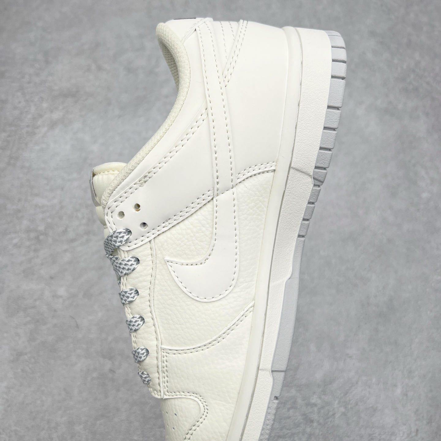 图片[7]-＃福利特价 NK Dunk Low 定制配色 大厂出品 极力推荐 原装头层材料 独家版型蒸餾加工帶來的是更好的视觉和脚感体验大厂纯原品质出货 清洁度 电绣工艺 皮料切割干净无任何毛边 细节完美 实拍调校N版已经零色差零失真 百分百还原实物色彩所见即所得 不存在货不对板色差等低级问题 选购参考实物拍摄 不混卖不参货 只用心做好货严格选品 承诺混一赔十 尺码：36 36.5 37.5 38 38.5 39 40 40.5 41 42 42.5 43 44 44.5 45 46-选品中心