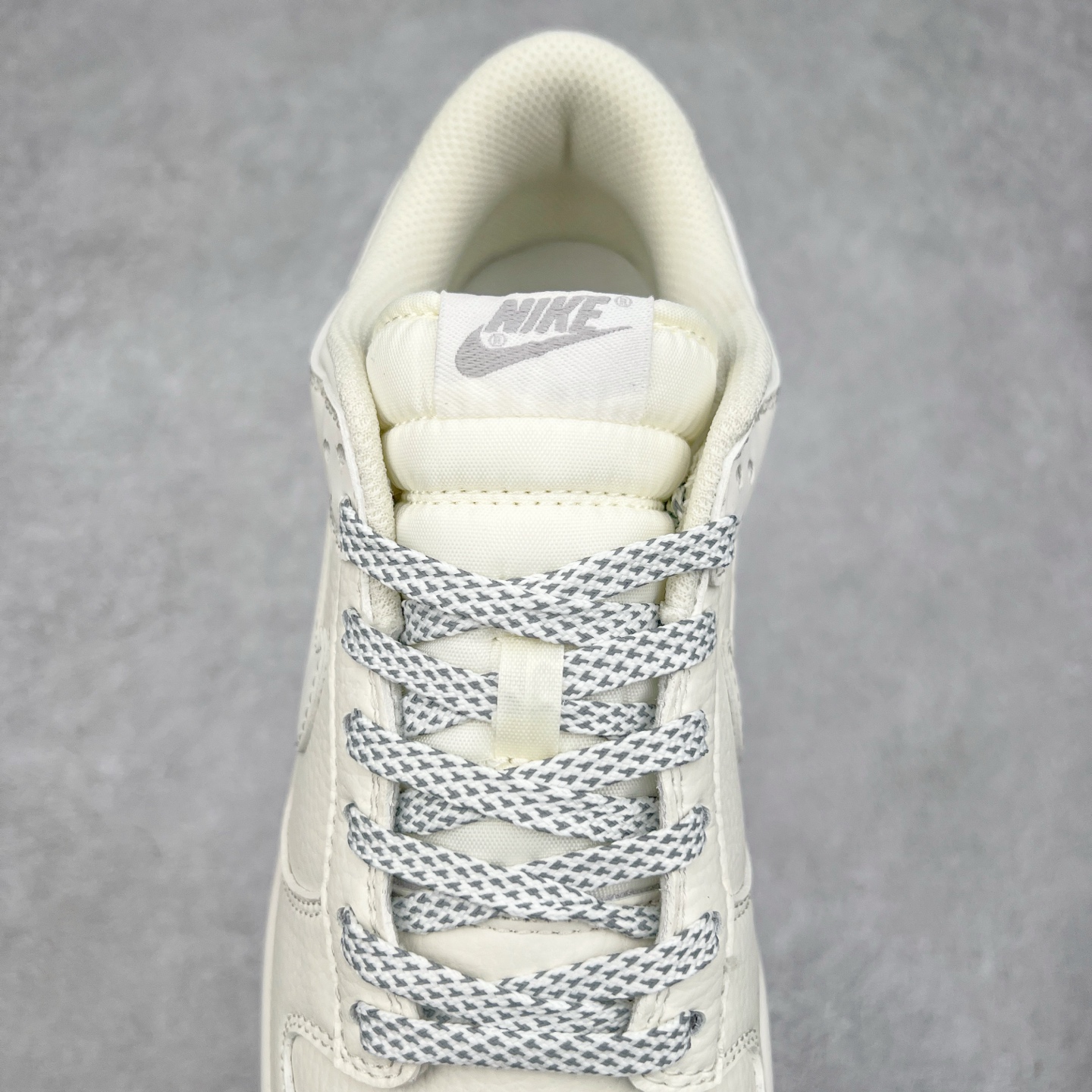 图片[5]-＃福利特价 NK Dunk Low 定制配色 大厂出品 极力推荐 原装头层材料 独家版型蒸餾加工帶來的是更好的视觉和脚感体验大厂纯原品质出货 清洁度 电绣工艺 皮料切割干净无任何毛边 细节完美 实拍调校N版已经零色差零失真 百分百还原实物色彩所见即所得 不存在货不对板色差等低级问题 选购参考实物拍摄 不混卖不参货 只用心做好货严格选品 承诺混一赔十 尺码：36 36.5 37.5 38 38.5 39 40 40.5 41 42 42.5 43 44 44.5 45 46-选品中心