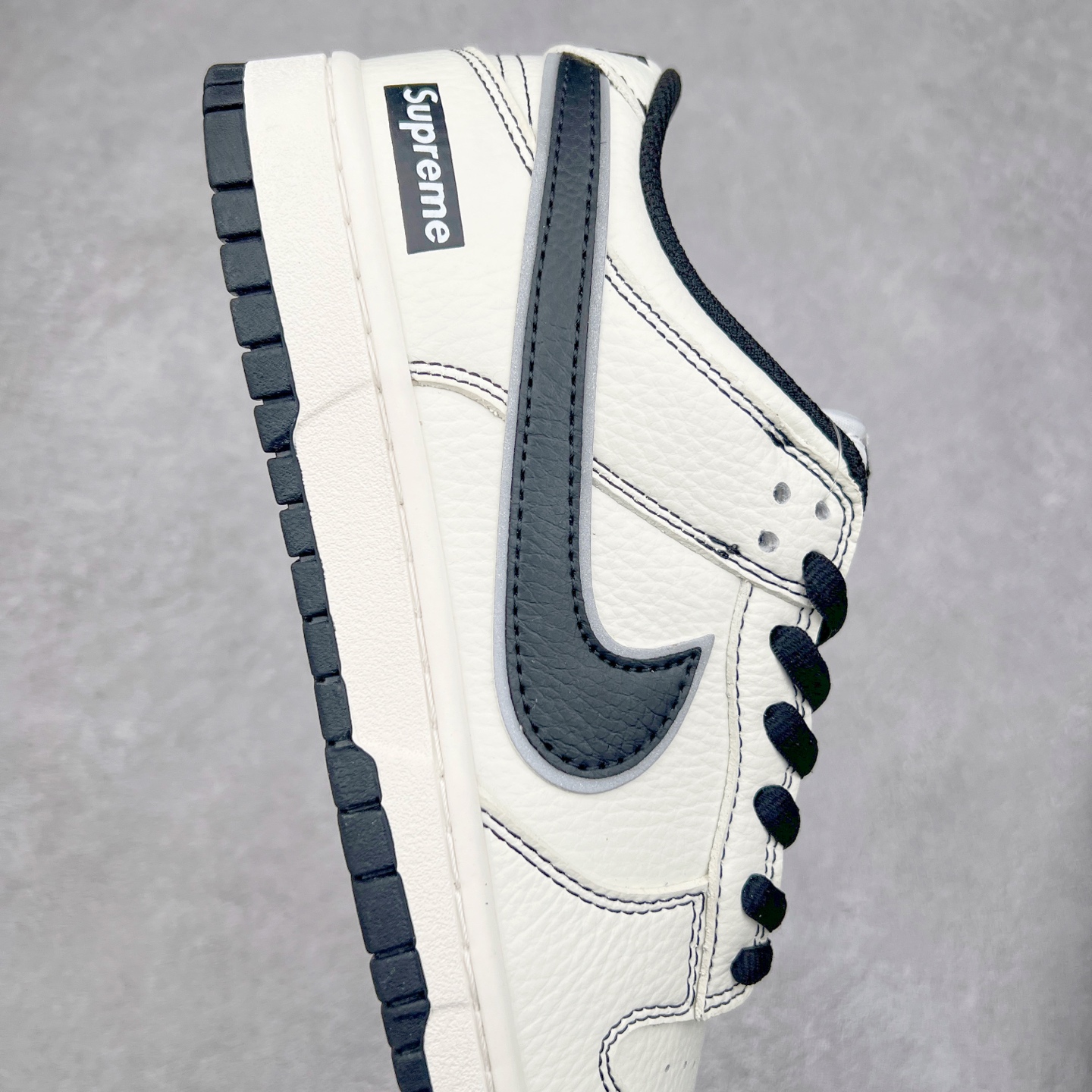 图片[6]-＃福利特价 NK Dunk Low 定制配色 大厂出品 极力推荐 原装头层材料 独家版型蒸餾加工帶來的是更好的视觉和脚感体验大厂纯原品质出货 清洁度 电绣工艺 皮料切割干净无任何毛边 细节完美 实拍调校N版已经零色差零失真 百分百还原实物色彩所见即所得 不存在货不对板色差等低级问题 选购参考实物拍摄 不混卖不参货 只用心做好货严格选品 承诺混一赔十 尺码：36 36.5 37.5 38 38.5 39 40 40.5 41 42 42.5 43 44 44.5 45 46-选品中心