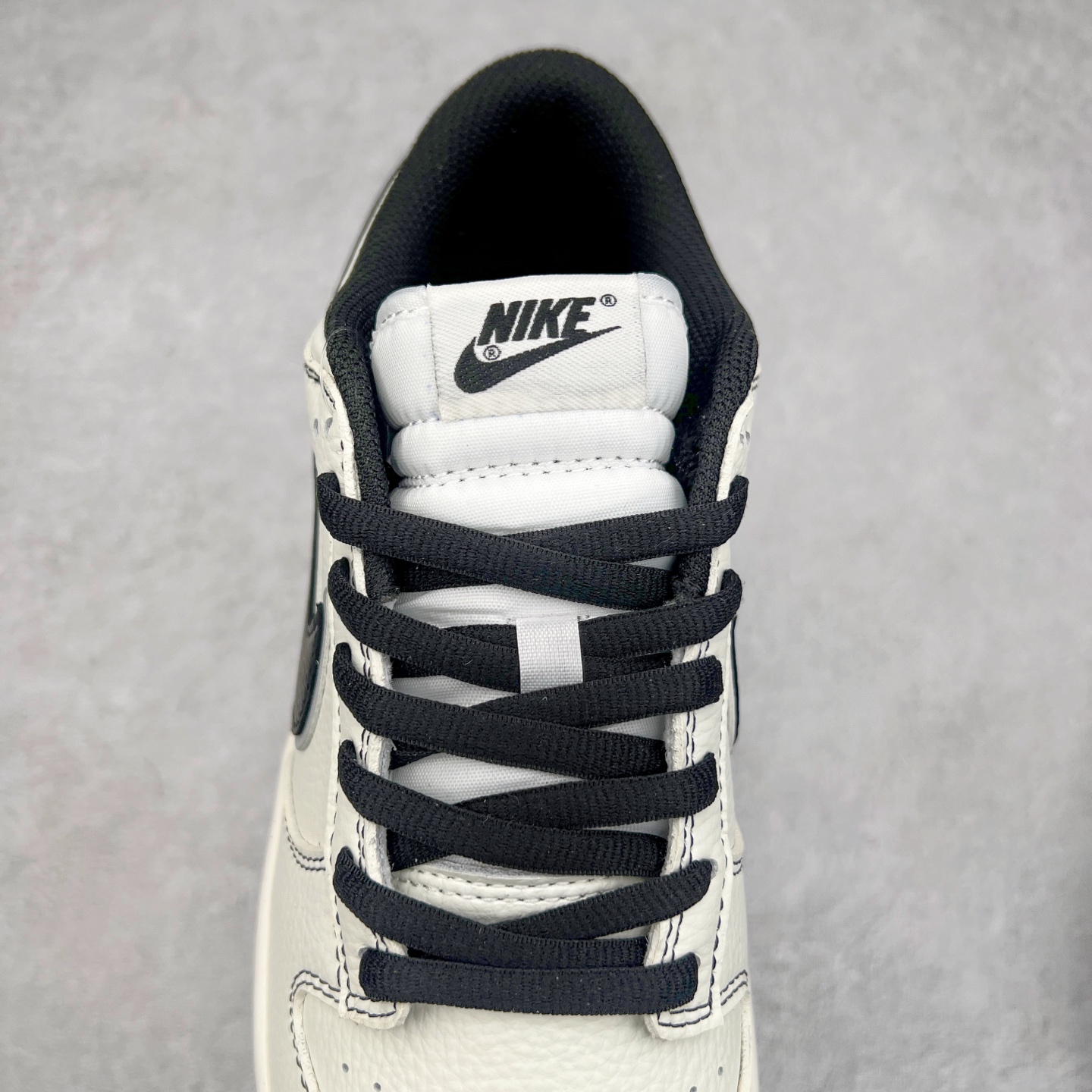 图片[5]-＃福利特价 NK Dunk Low 定制配色 大厂出品 极力推荐 原装头层材料 独家版型蒸餾加工帶來的是更好的视觉和脚感体验大厂纯原品质出货 清洁度 电绣工艺 皮料切割干净无任何毛边 细节完美 实拍调校N版已经零色差零失真 百分百还原实物色彩所见即所得 不存在货不对板色差等低级问题 选购参考实物拍摄 不混卖不参货 只用心做好货严格选品 承诺混一赔十 尺码：36 36.5 37.5 38 38.5 39 40 40.5 41 42 42.5 43 44 44.5 45 46-选品中心