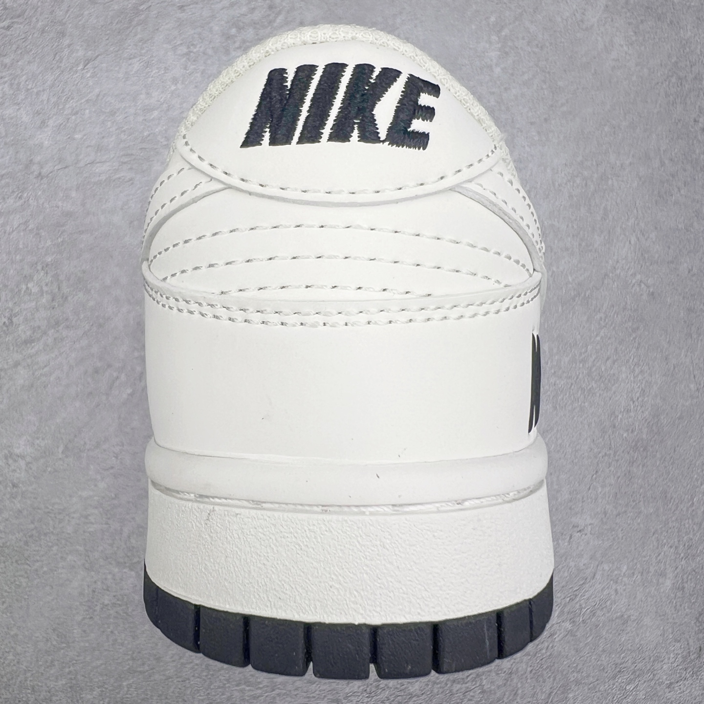 图片[8]-＃福利特价 NK Dunk Low 定制配色 大厂出品 极力推荐 原装头层材料 独家版型蒸餾加工帶來的是更好的视觉和脚感体验大厂纯原品质出货 清洁度 电绣工艺 皮料切割干净无任何毛边 细节完美 实拍调校N版已经零色差零失真 百分百还原实物色彩所见即所得 不存在货不对板色差等低级问题 选购参考实物拍摄 不混卖不参货 只用心做好货严格选品 承诺混一赔十 尺码：36 36.5 37.5 38 38.5 39 40 40.5 41 42 42.5 43 44 44.5 45 46-选品中心