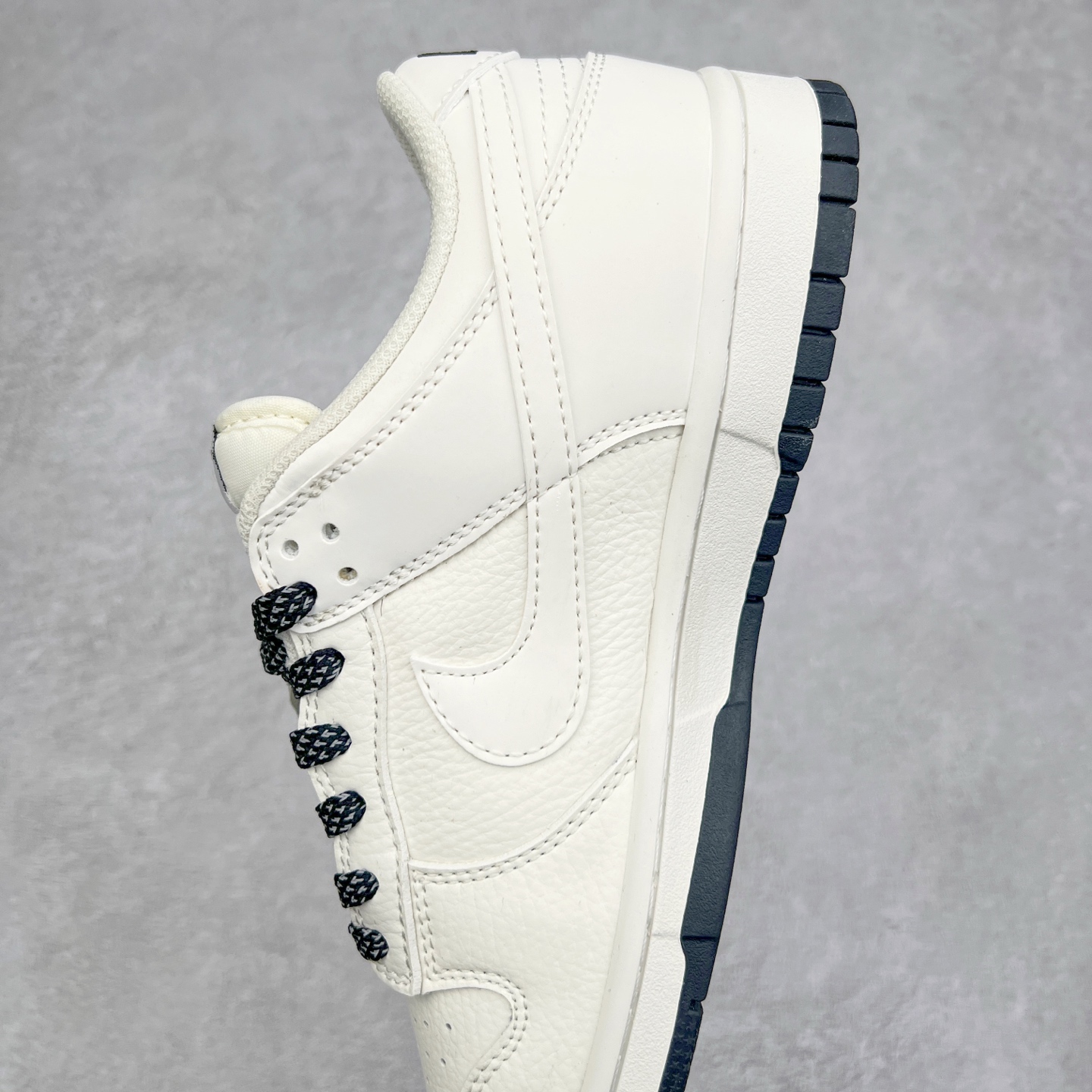 图片[7]-＃福利特价 NK Dunk Low 定制配色 大厂出品 极力推荐 原装头层材料 独家版型蒸餾加工帶來的是更好的视觉和脚感体验大厂纯原品质出货 清洁度 电绣工艺 皮料切割干净无任何毛边 细节完美 实拍调校N版已经零色差零失真 百分百还原实物色彩所见即所得 不存在货不对板色差等低级问题 选购参考实物拍摄 不混卖不参货 只用心做好货严格选品 承诺混一赔十 尺码：36 36.5 37.5 38 38.5 39 40 40.5 41 42 42.5 43 44 44.5 45 46-选品中心