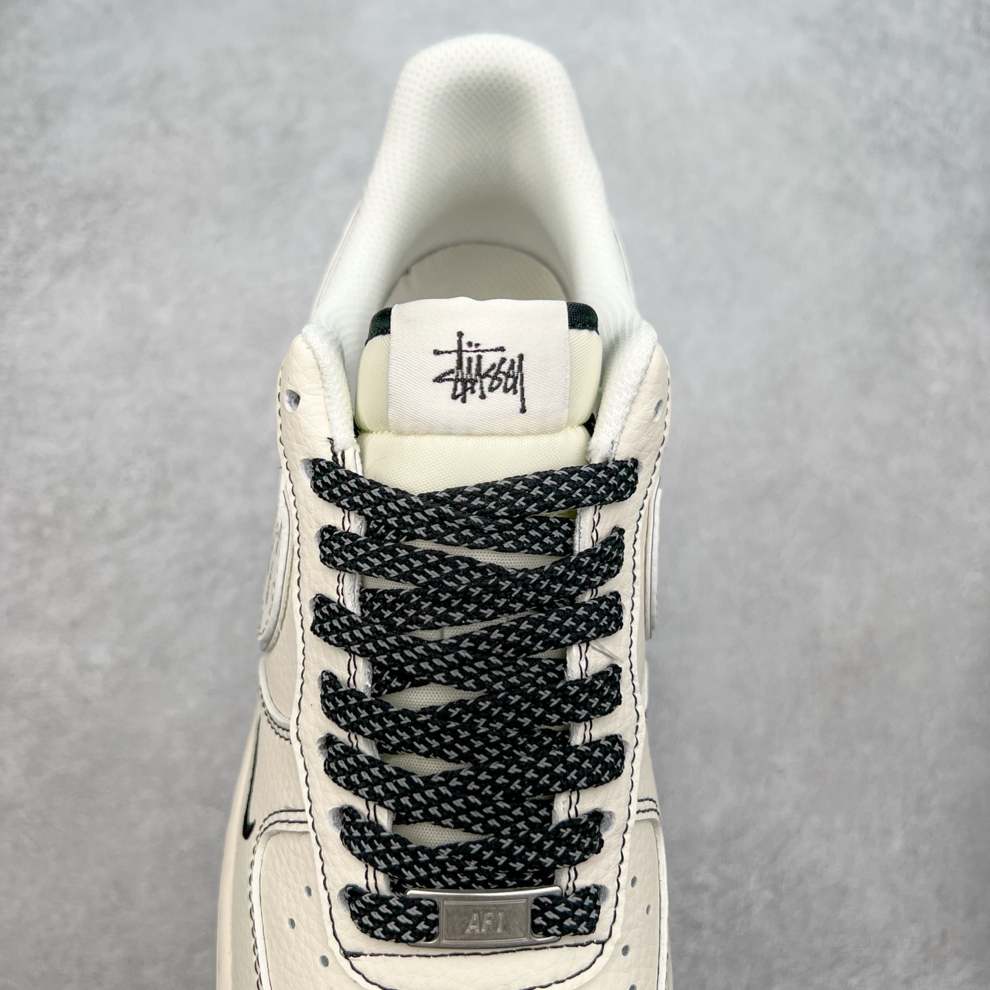 图片[5]-NK Air Force 1´07 Low 空军一号低帮百搭休闲运动板鞋 HH7518-040 柔软、弹性十足的缓震性能和出色的中底设计 横跨复古与现代的外型结合 造就出风靡全球 三十多年的Force 1 直到今天还深受青睐 实拍调校N版已经零色差零失真 百分百还原实物色彩所见即所得 不存在货不对板色差等低级问题 选购参考实物拍摄 不混卖不参货 只用心做好货严格选品 承诺混一赔十 尺码：36 36.5 37.5 38 38.5 39 40 40.5 41 42 42.5 43 44 44.5 45-选品中心